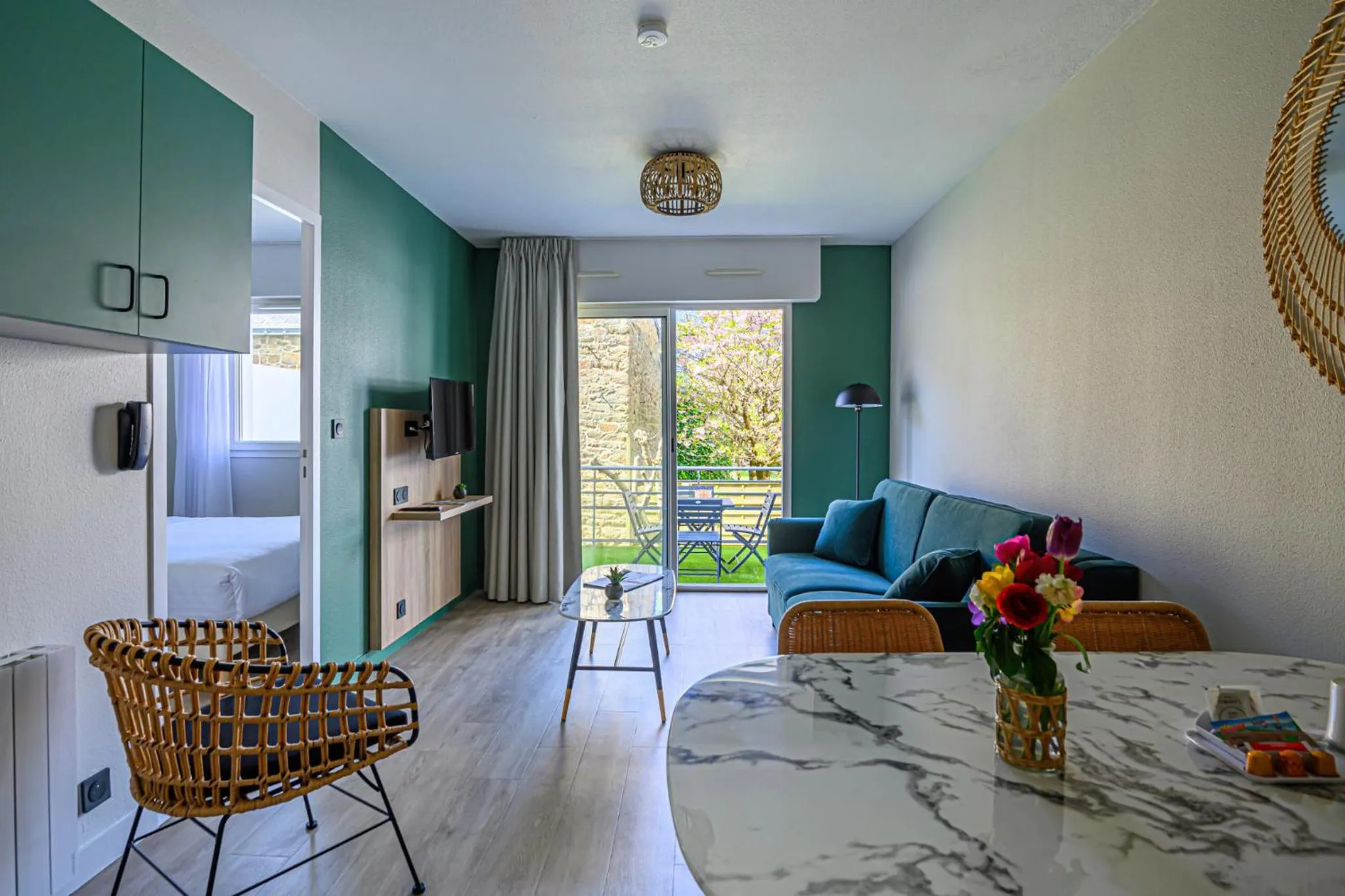 Living room in Appart Hôtel Le Liberté Vannes Centre-Ville