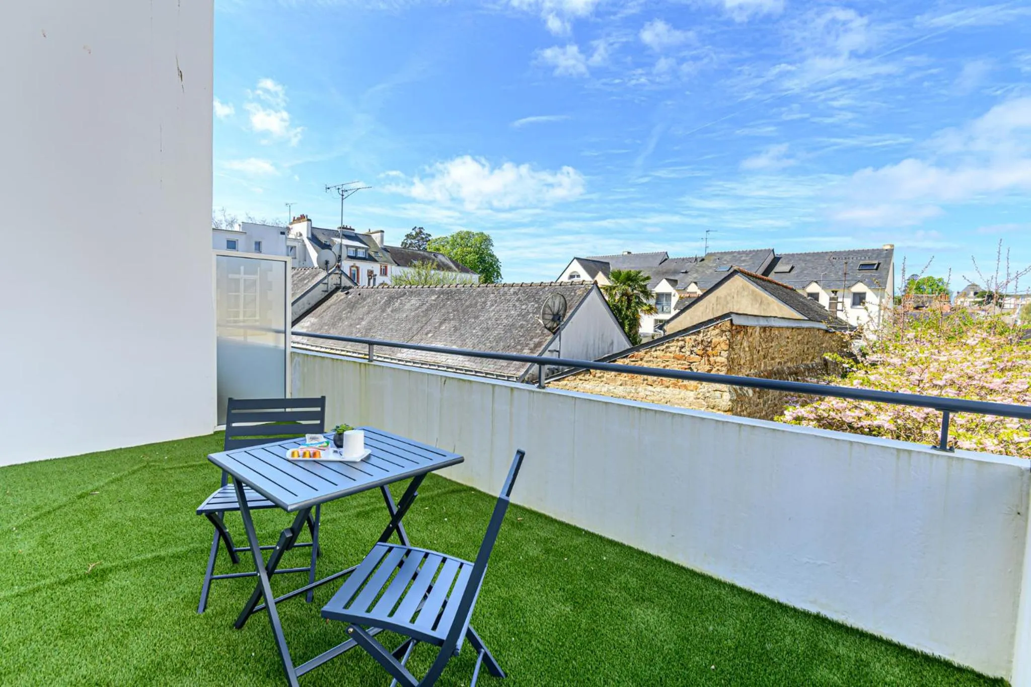 Balcony/Terrace in Appart Hôtel Le Liberté Vannes Centre-Ville