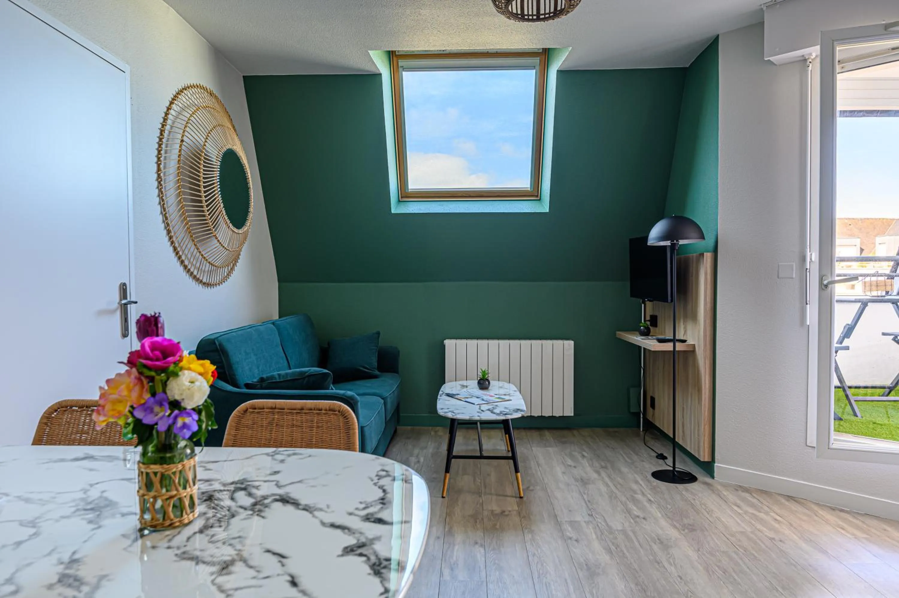 Living room in Appart Hôtel Le Liberté Vannes Centre-Ville