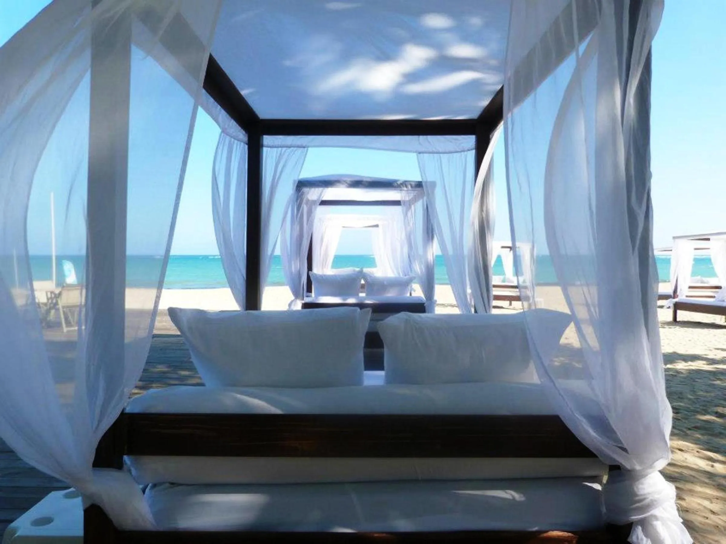 Beach in Blue JackTar