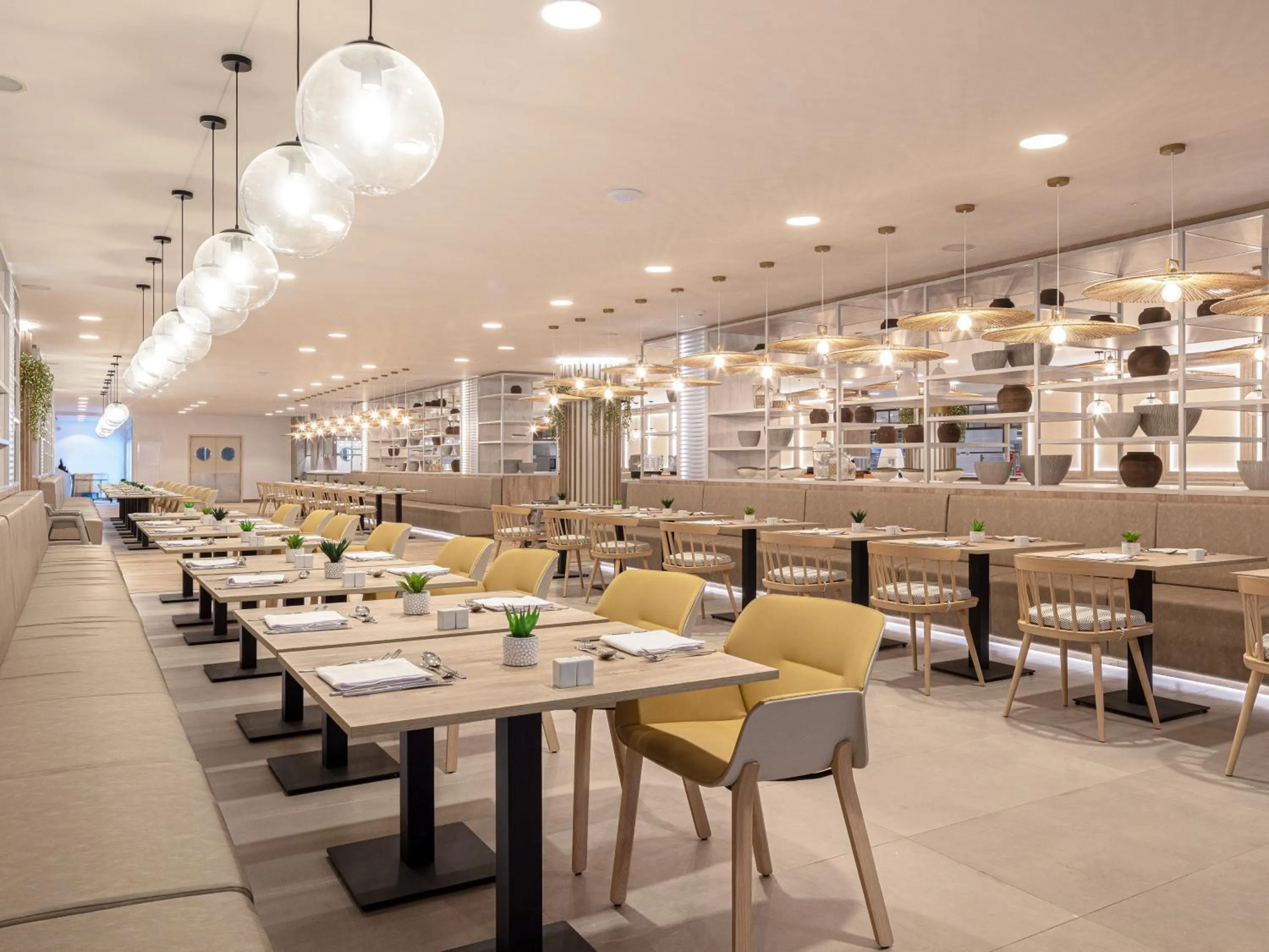 Restaurant/places to eat in Tabaiba Princess