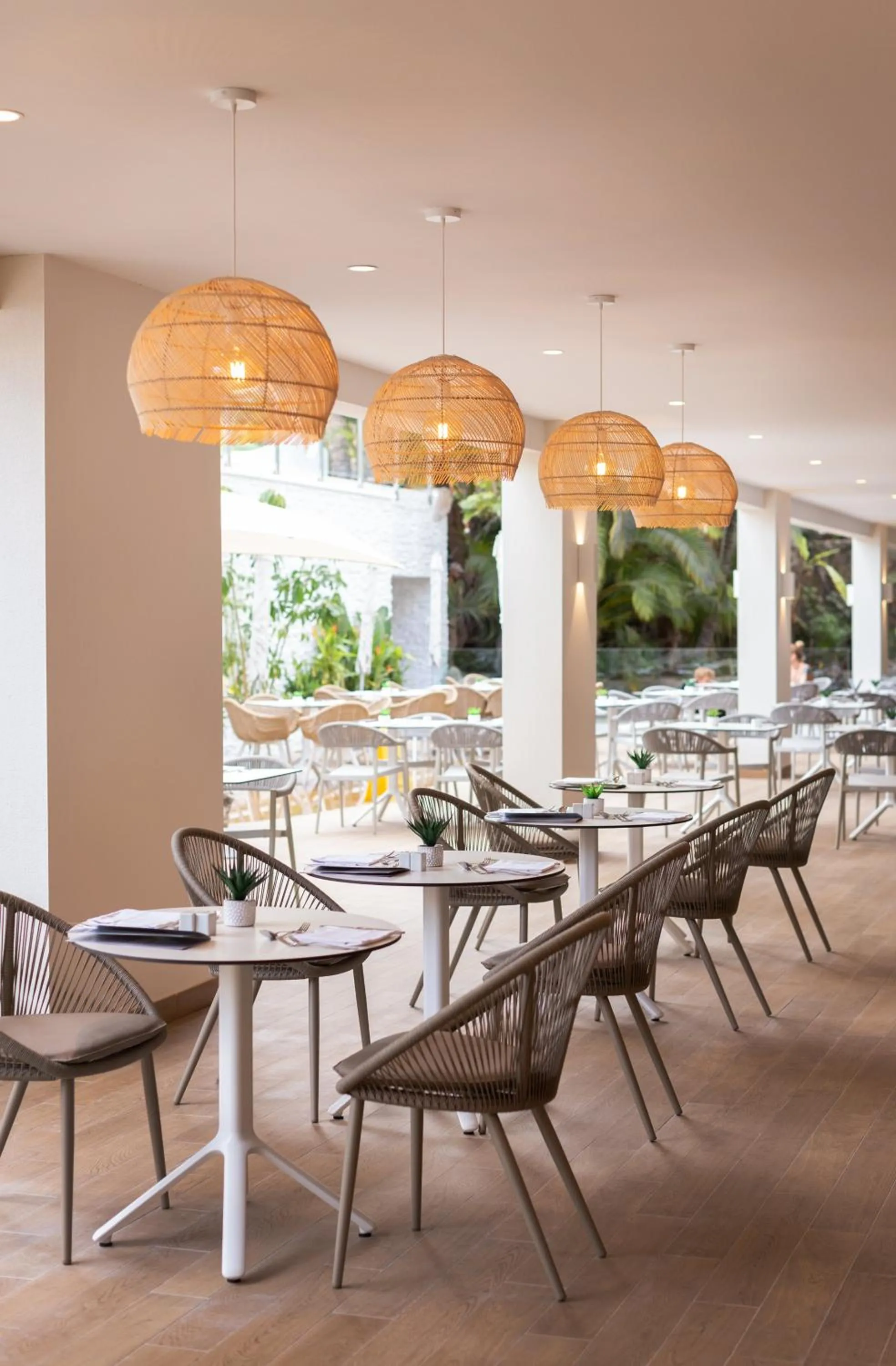 Restaurant/places to eat in Tabaiba Princess