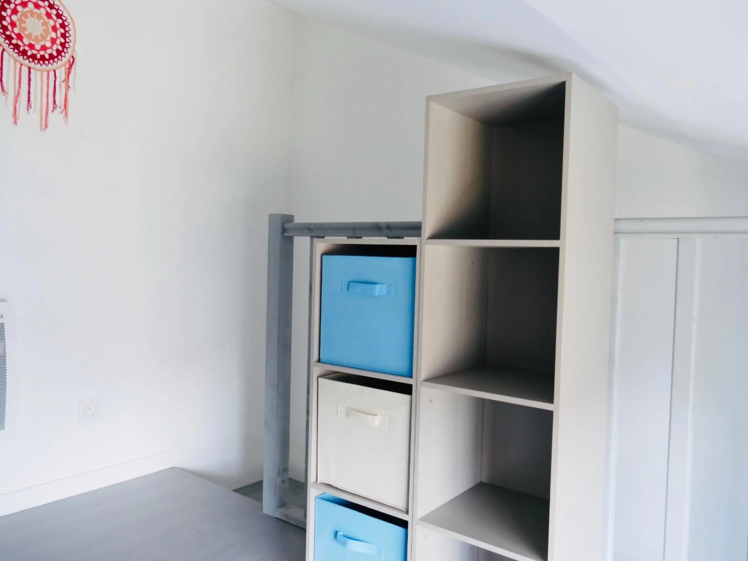 wardrobe in Clos des Aigrettes -6 Gîtes de charme et confort à 30m du Port de La Cotinière