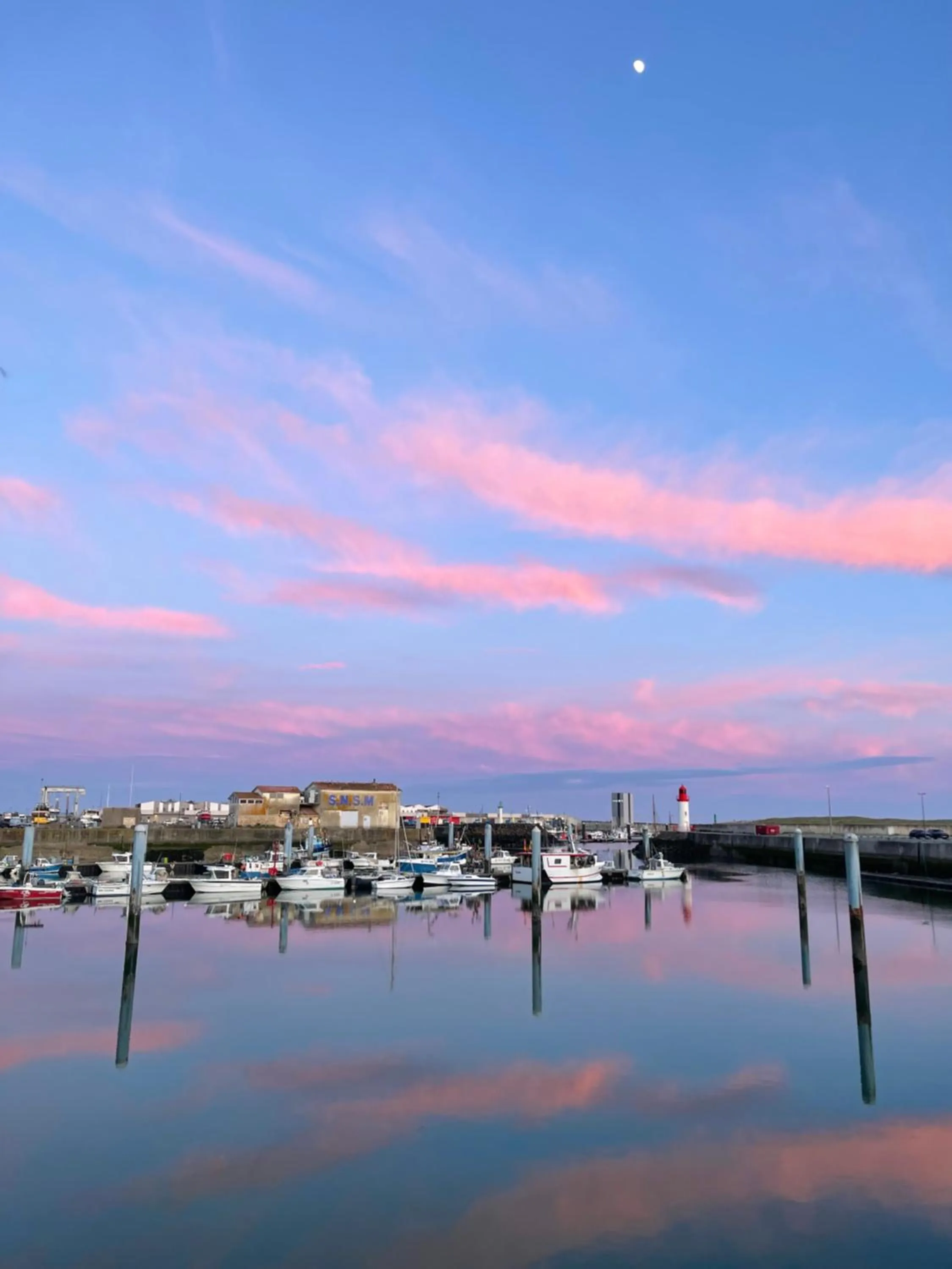 Nearby landmark in Clos des Aigrettes -6 Gîtes de charme et confort à 30m du Port de La Cotinière