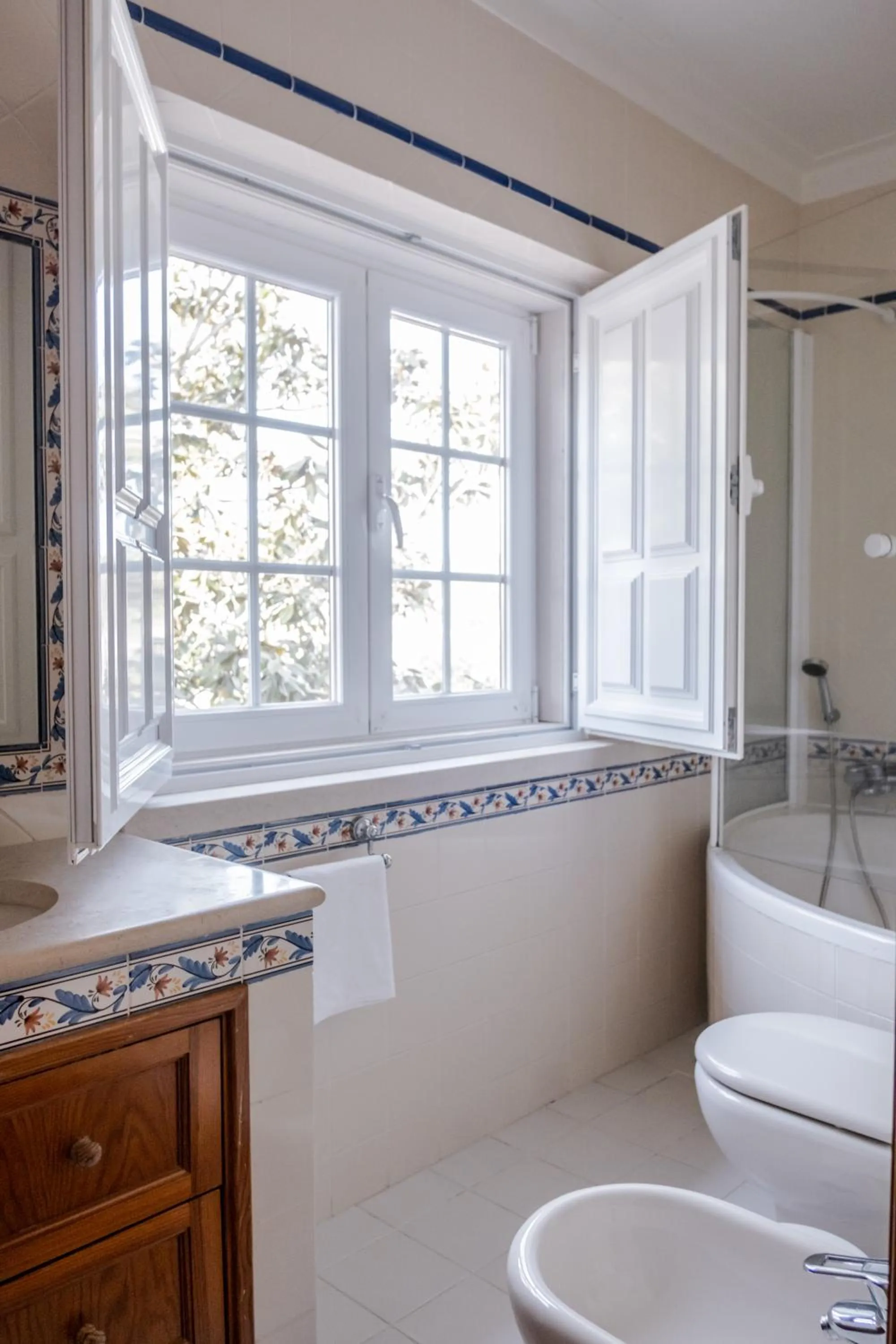 Bathroom in Magnolia B&B