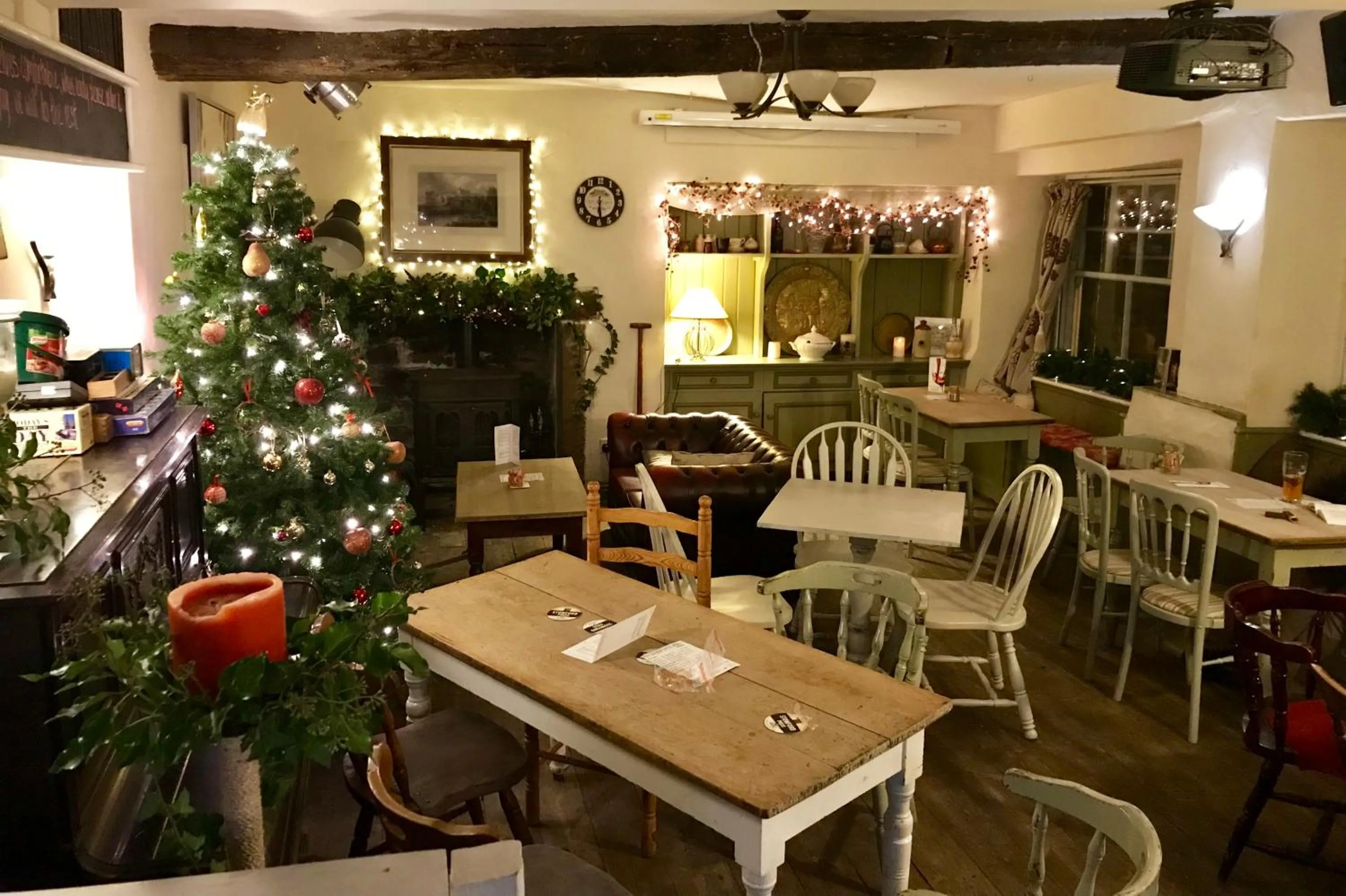 Restaurant/places to eat in The Three Tuns