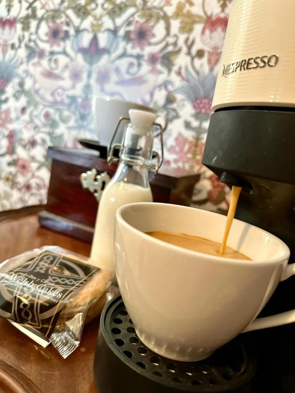 Coffee/tea facilities in The Three Tuns