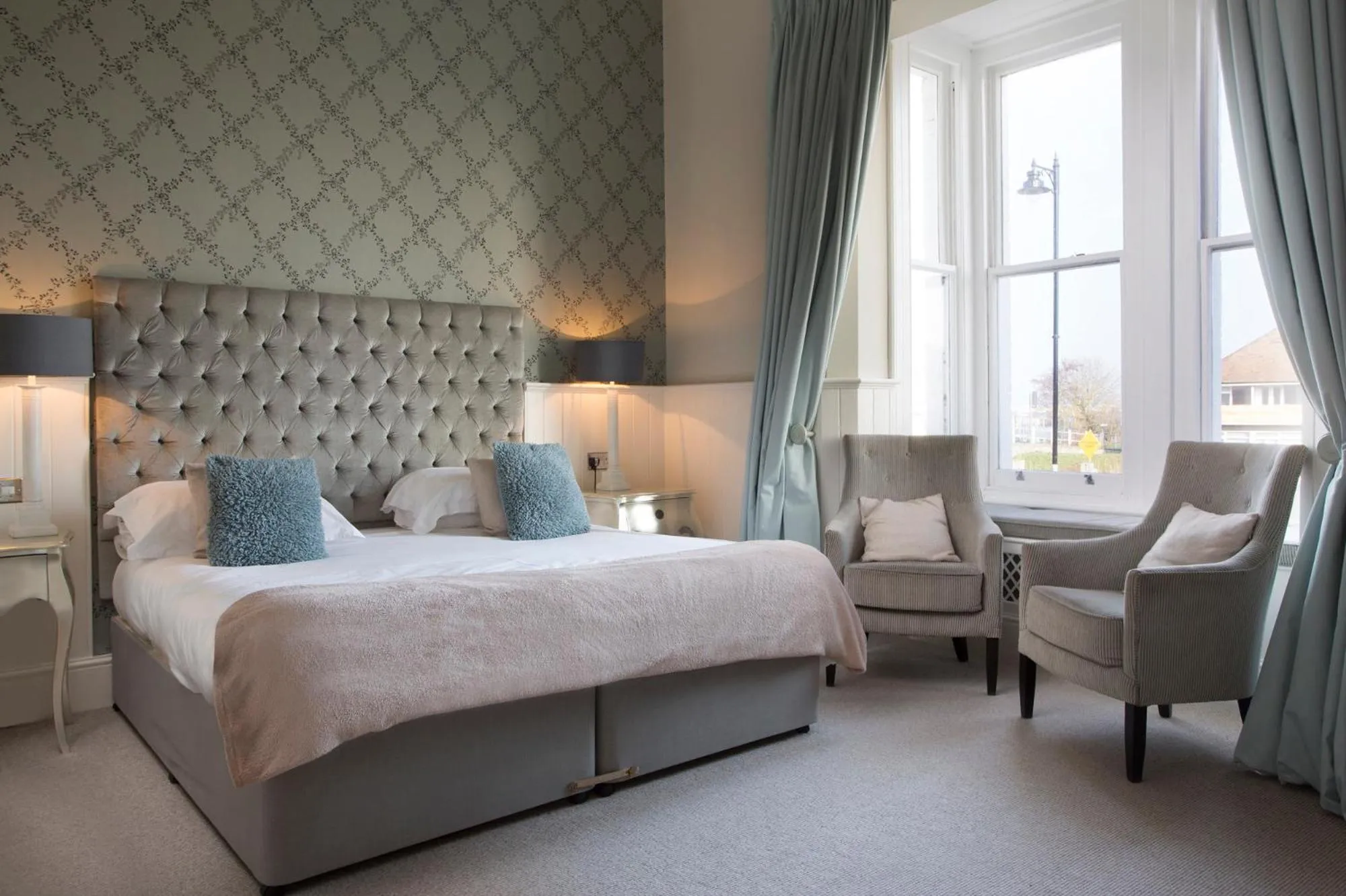 Bedroom, Bed in The Bell Hotel