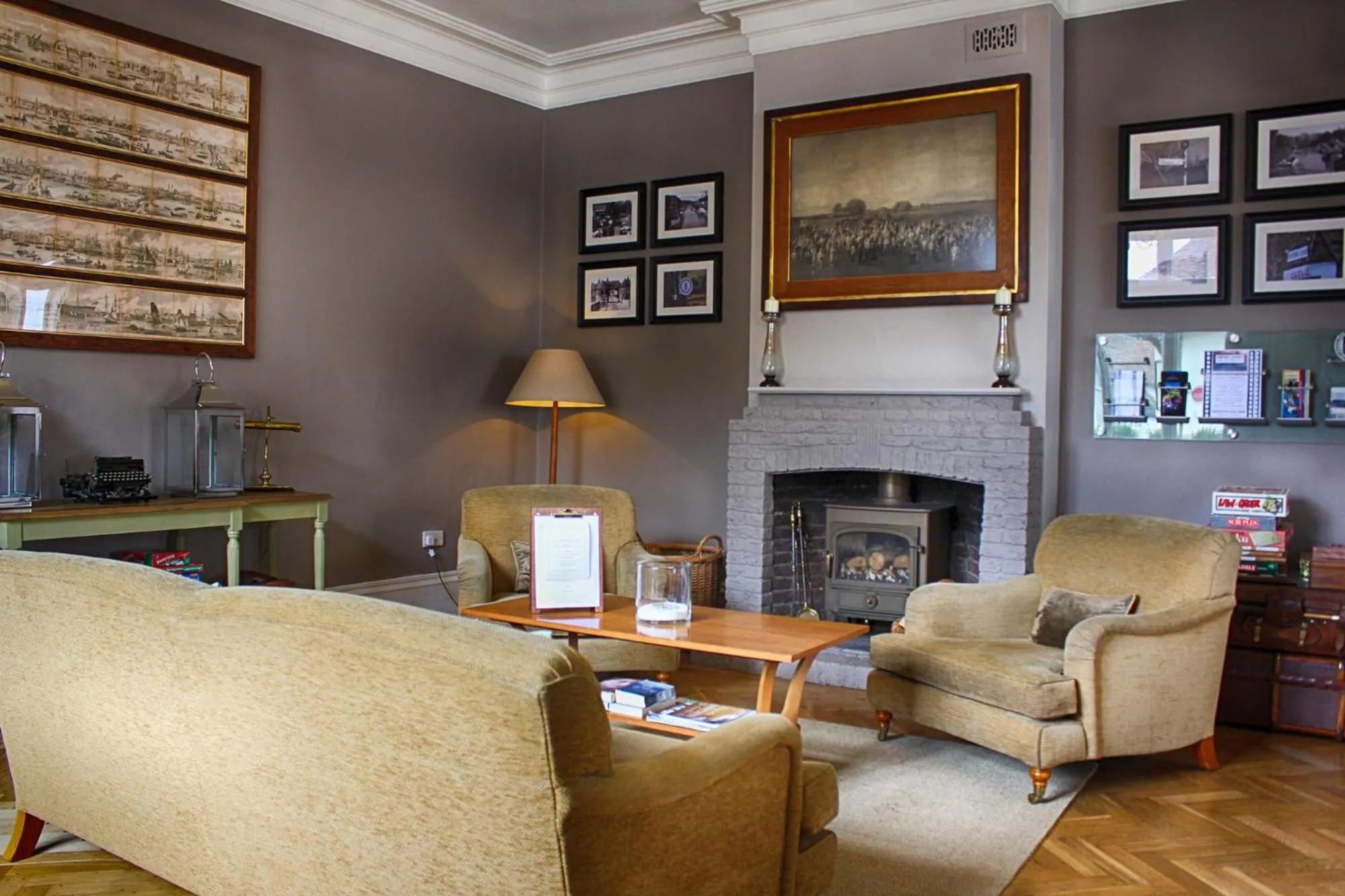 Lounge or bar in The Bell Hotel