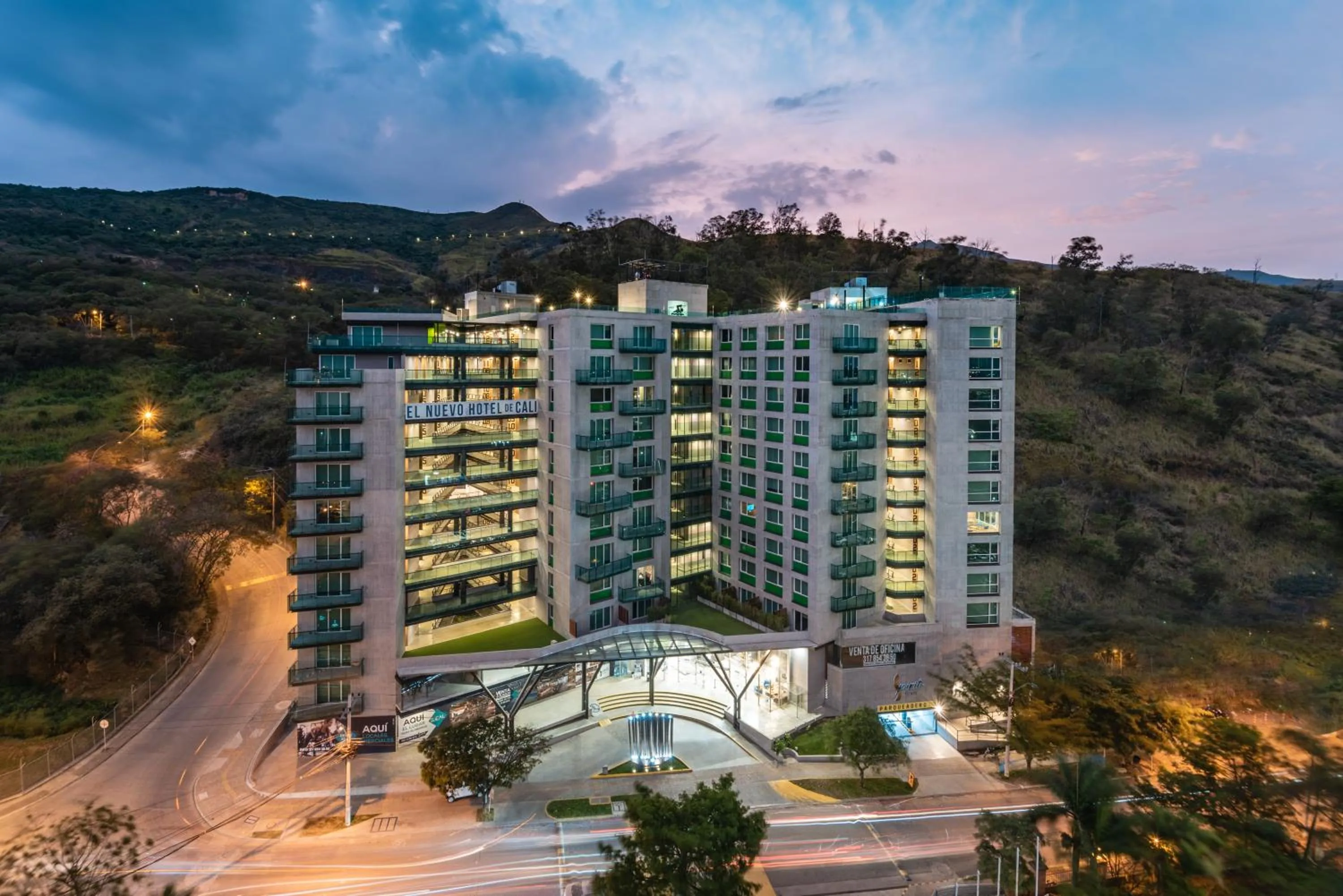 Mountain view in Hotel Spirito by Spiwak Chipichape