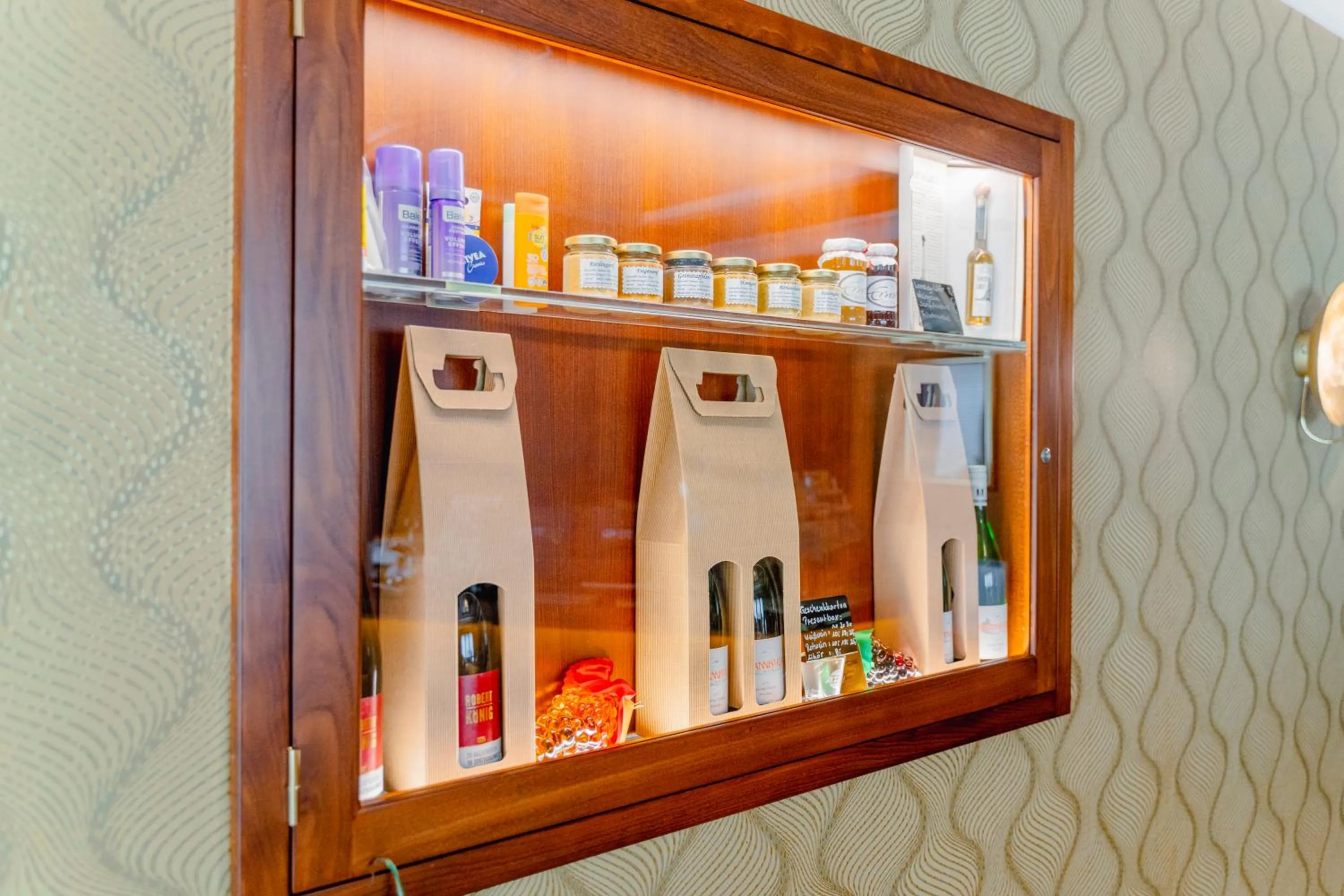 Lobby or reception in Hotel Unter den Linden