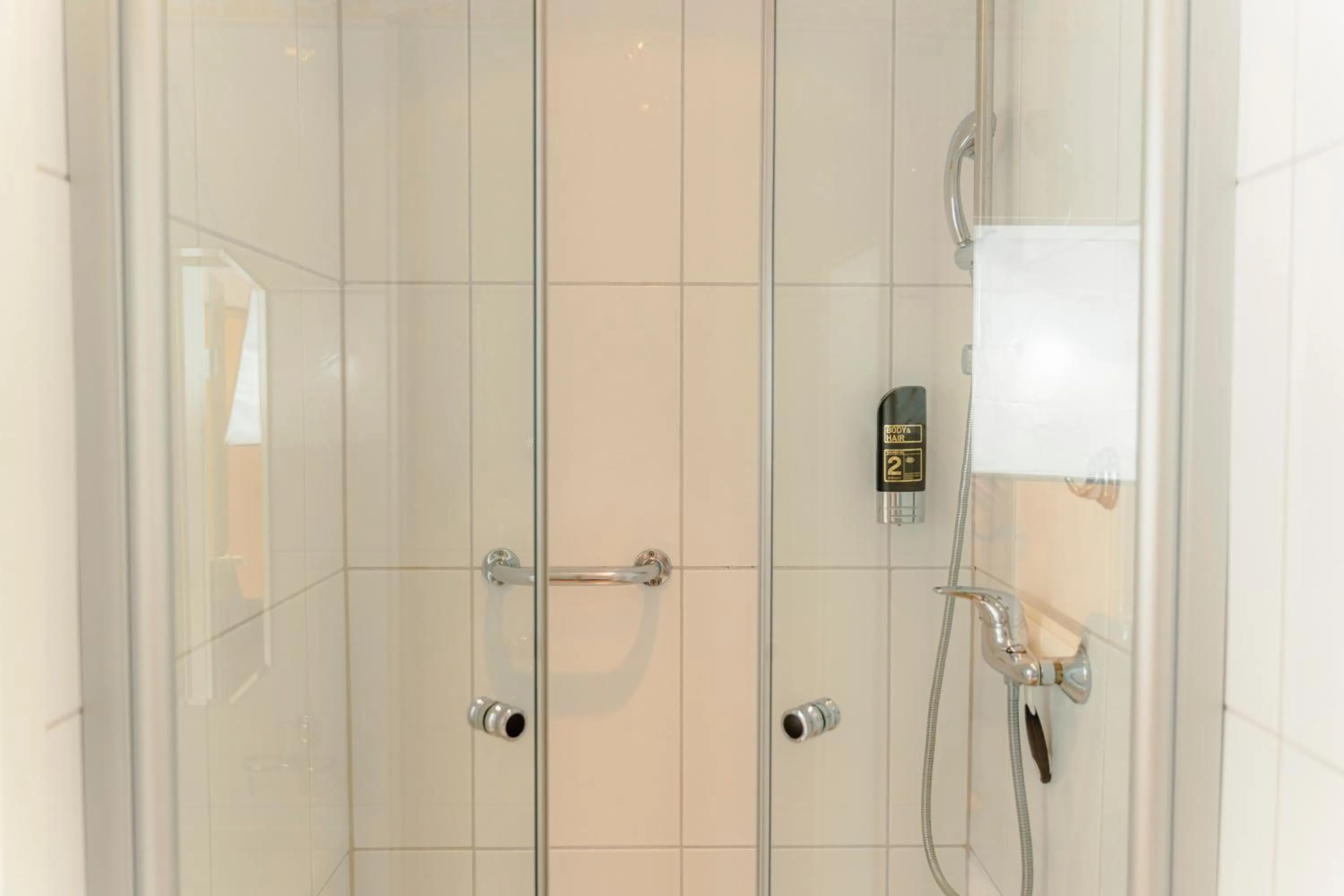 Bathroom in Hotel Unter den Linden