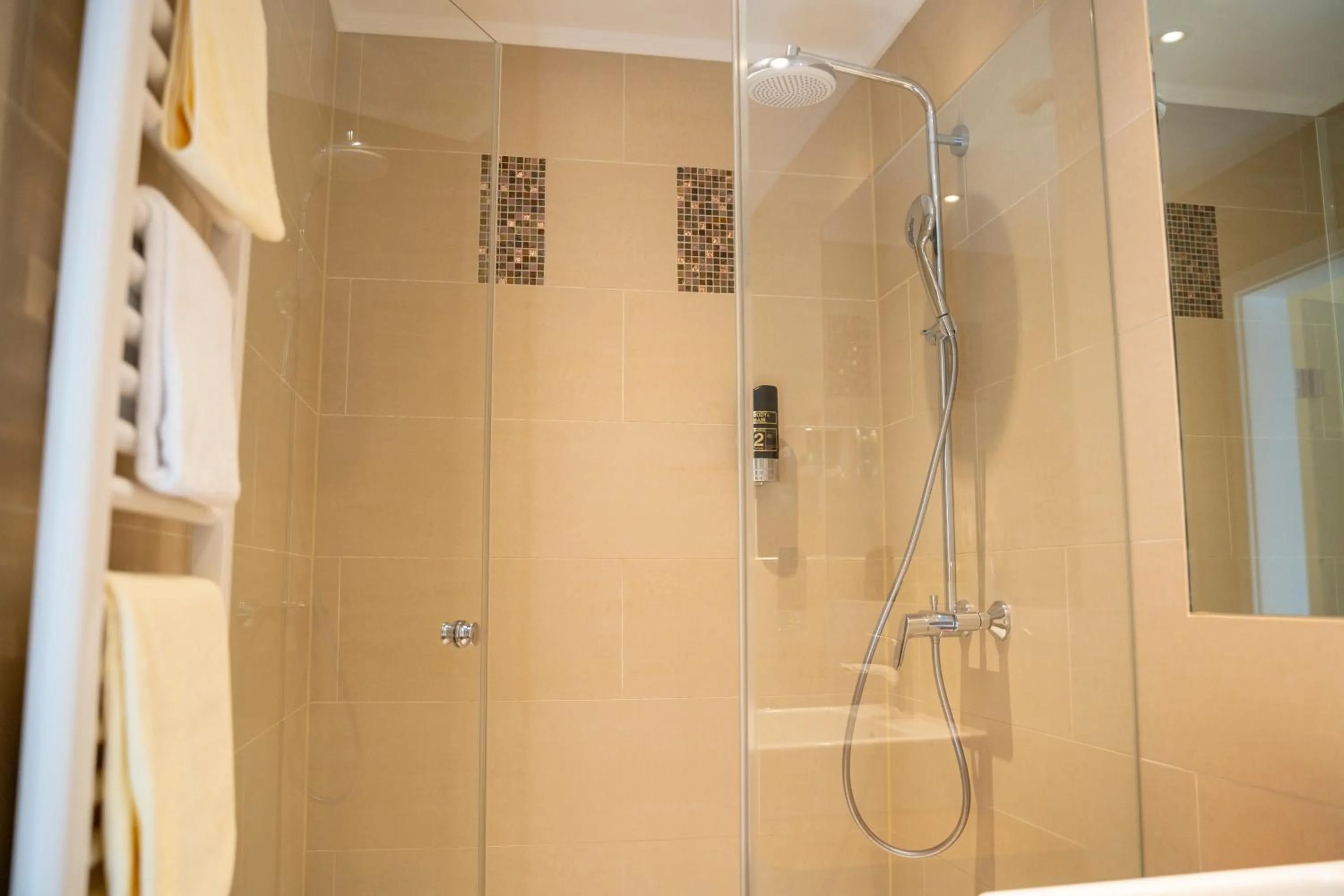 Photo of the whole room in Hotel Unter den Linden