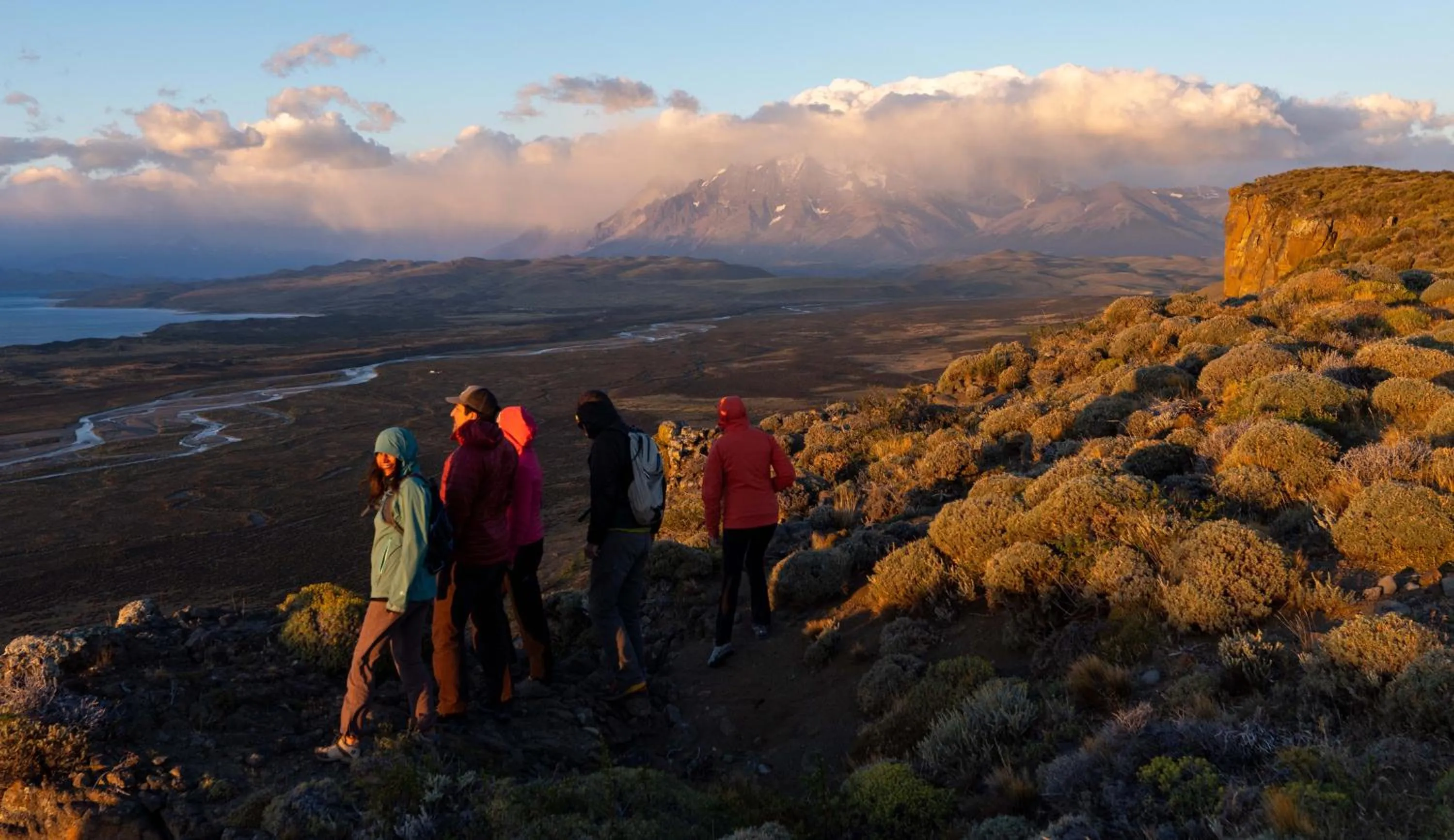 Hiking in Estancia Cerro Guido