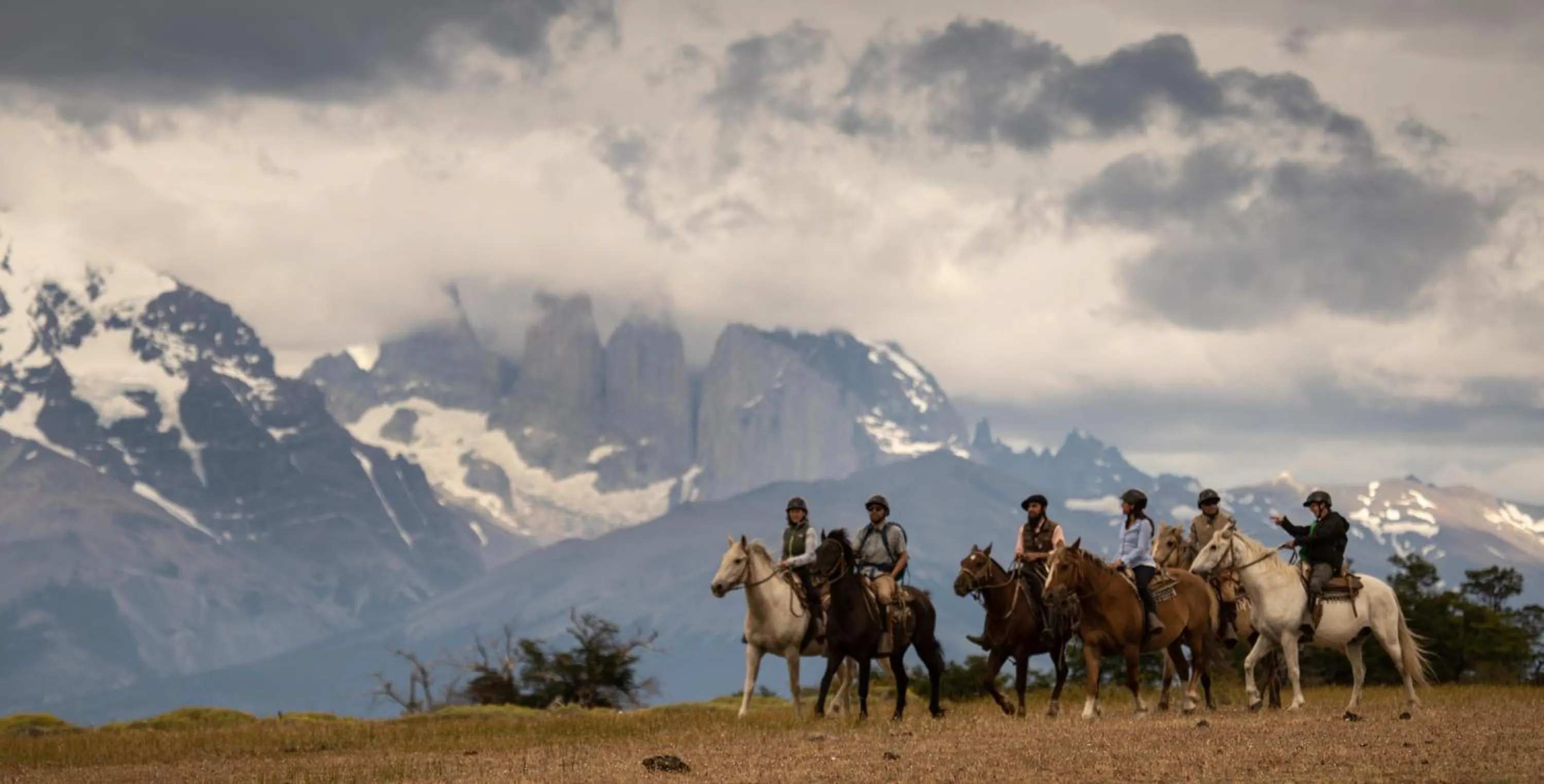 Horse-riding in Estancia Cerro Guido