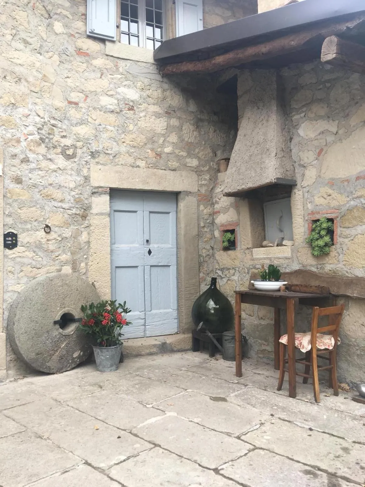 Patio in A 5 min dalla Rocchetta Mattei - B&B Antico Mulino