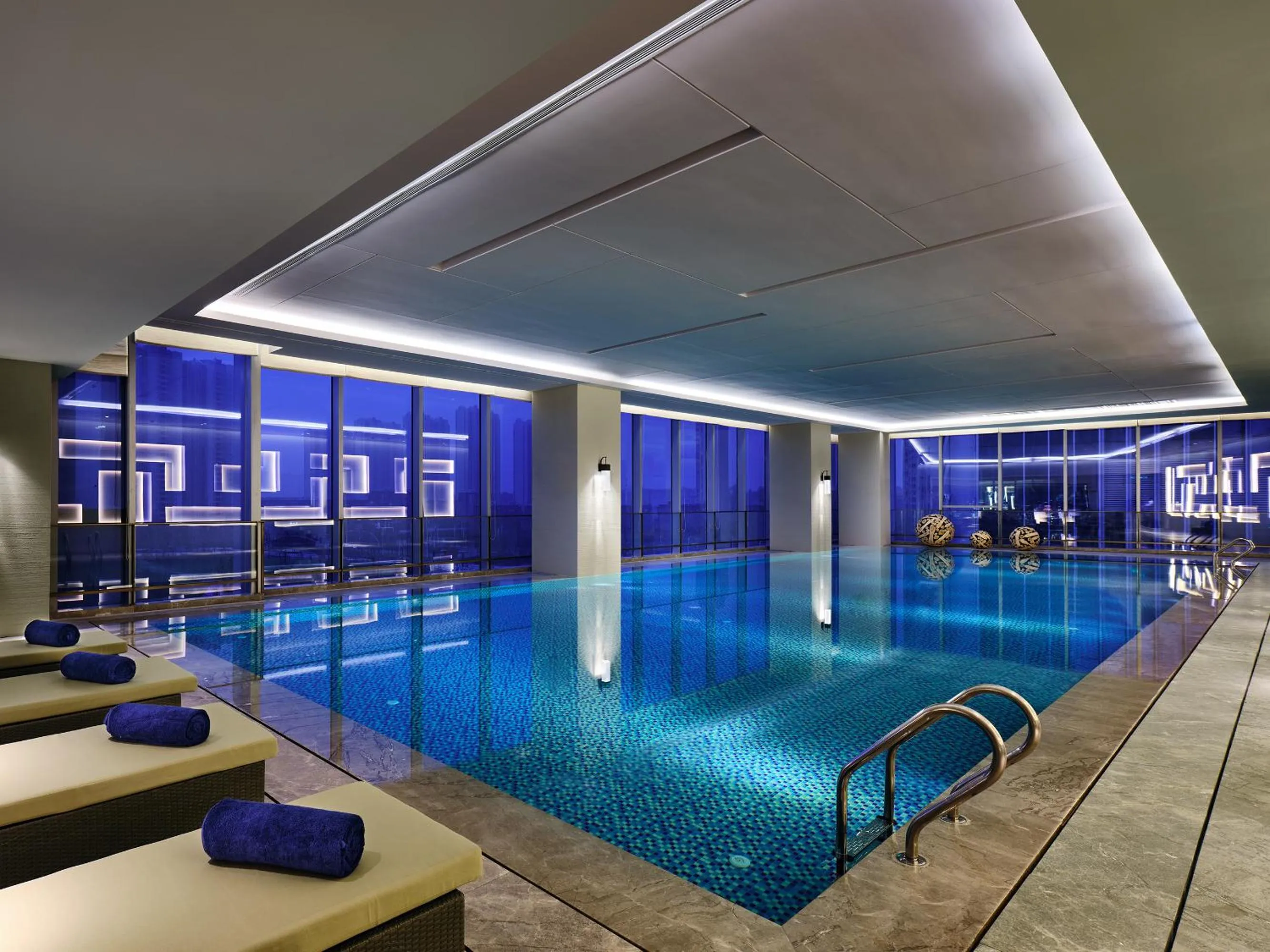 Swimming pool in Primus Hotel Nanchang International Expo City