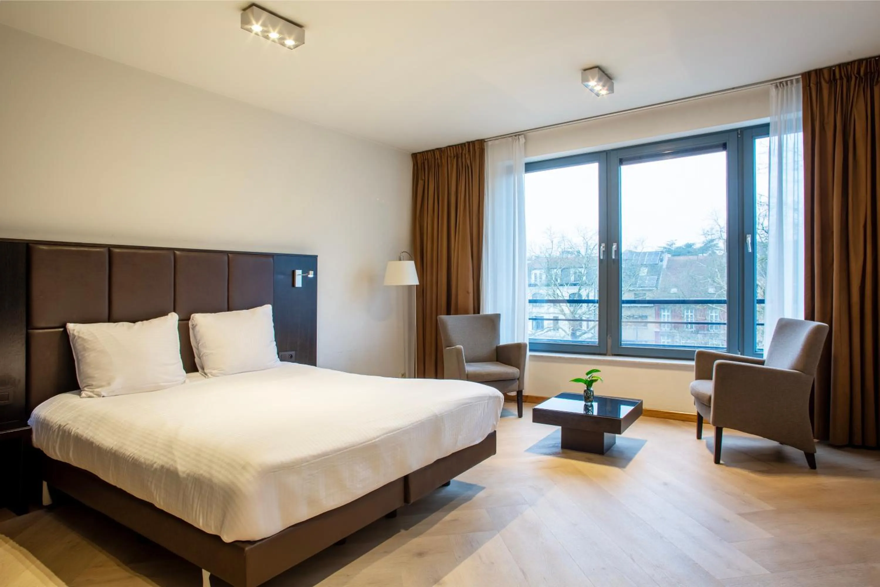 View (from property/room), Bed in Diamant Suites Brussels EU