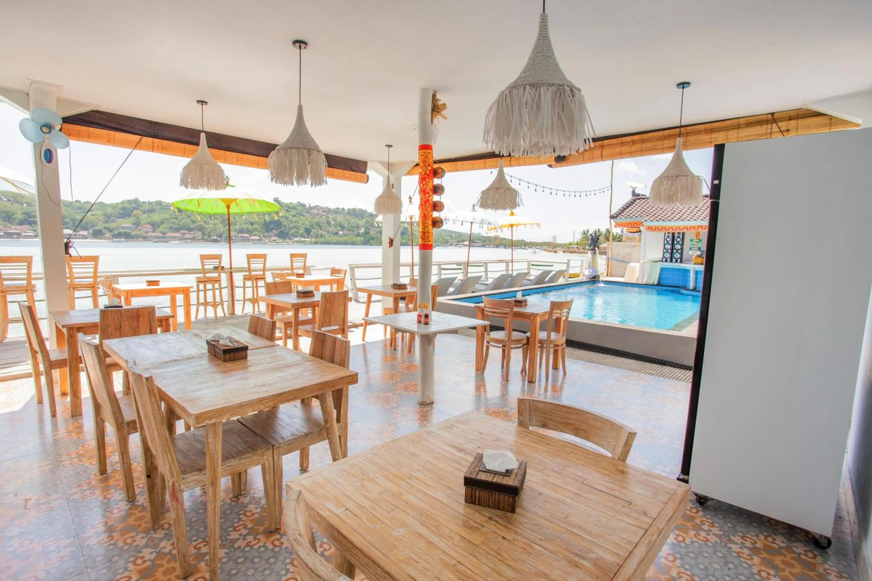 Restaurant/places to eat in Rumah Marta Ceningan Island