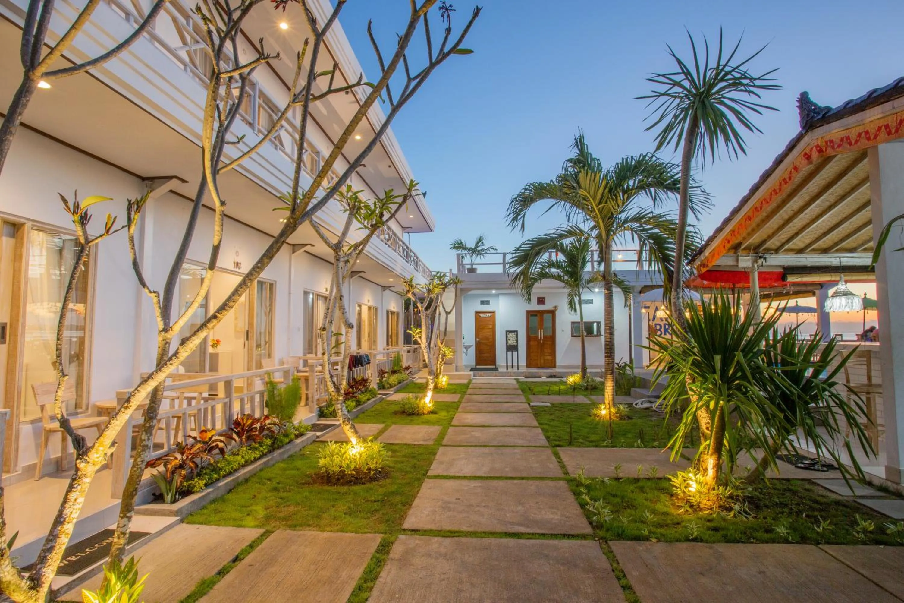 Property building in Rumah Marta Ceningan Island