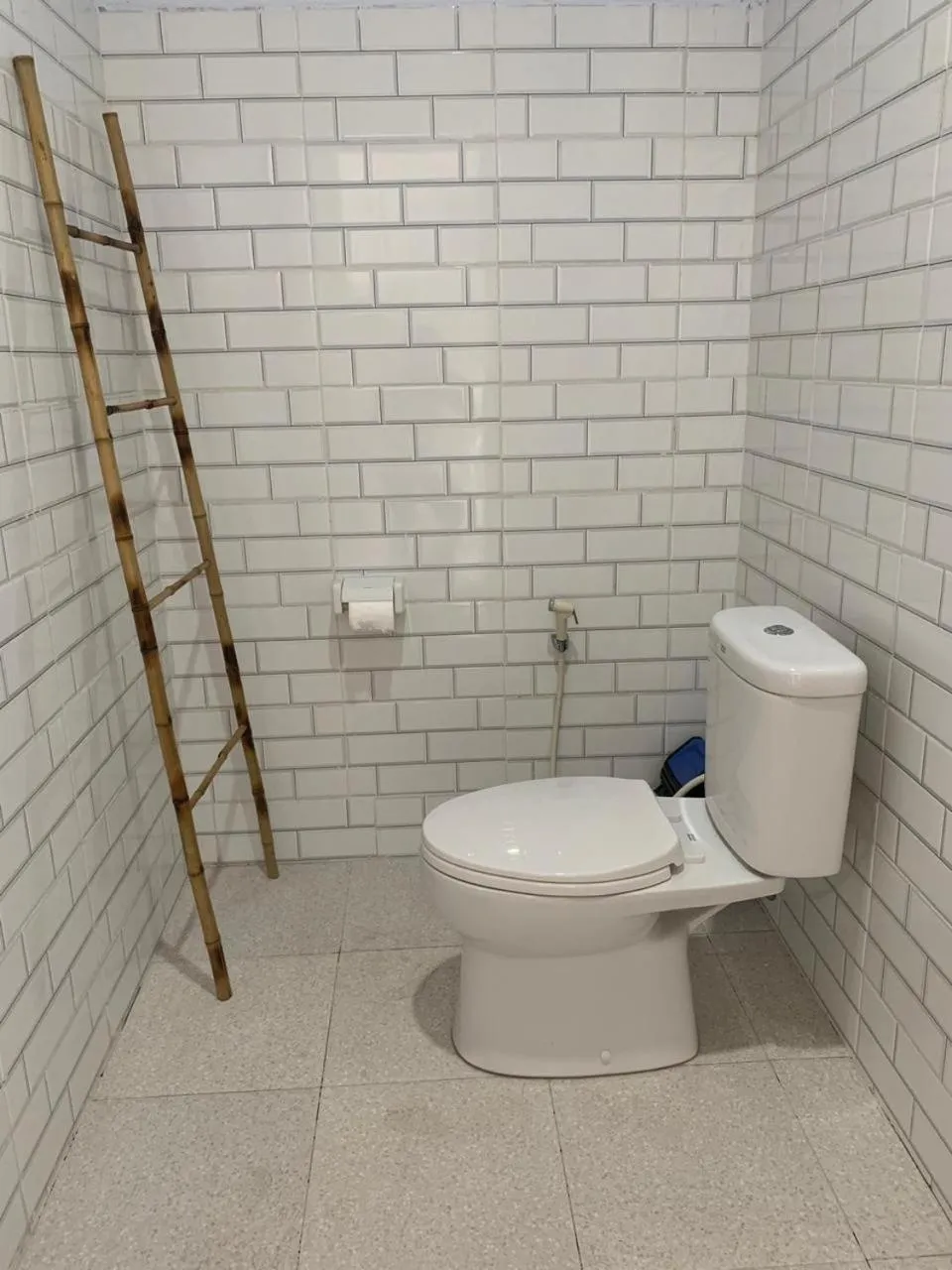 Shower in Rumah Marta Ceningan Island