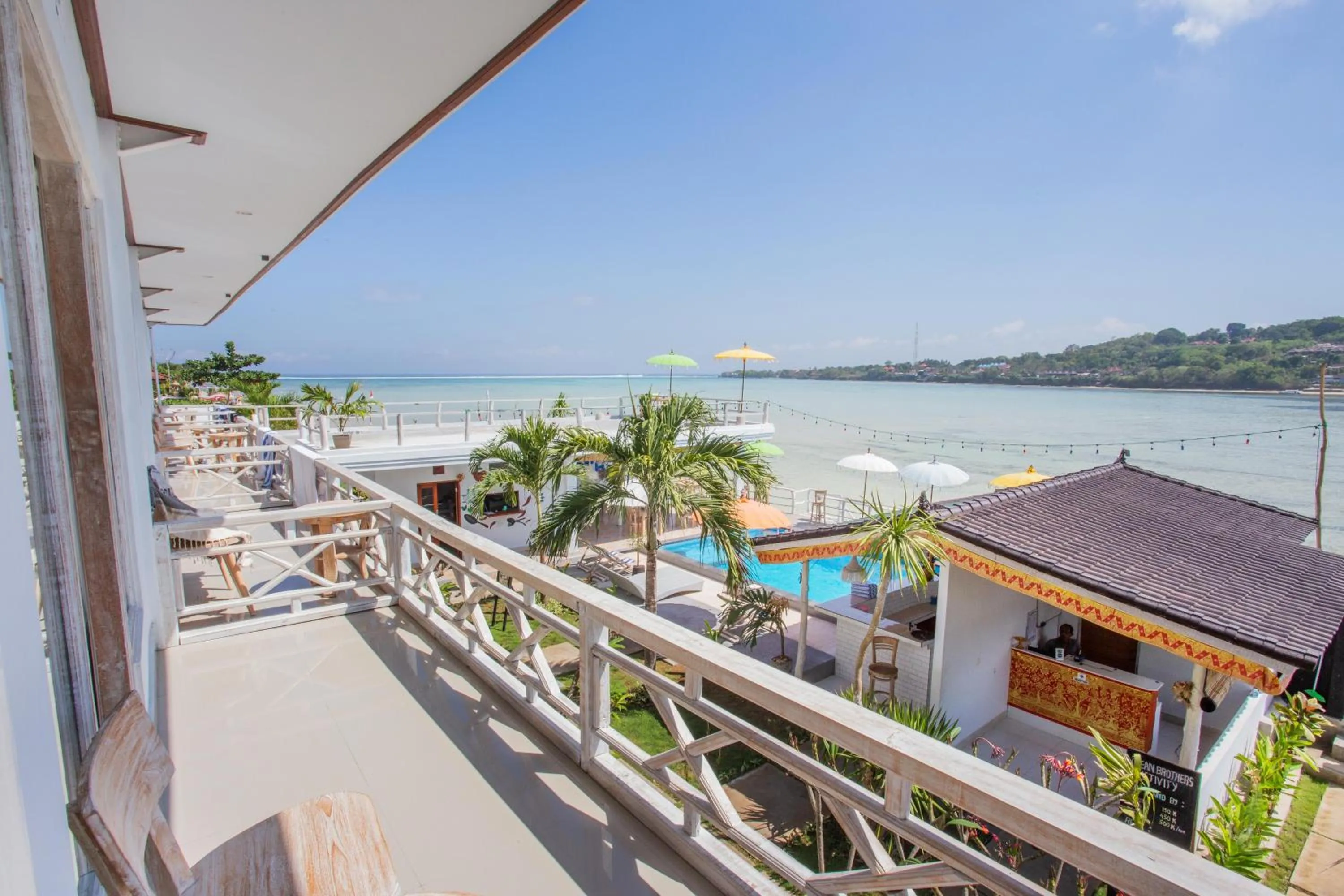 Property building in Rumah Marta Ceningan Island