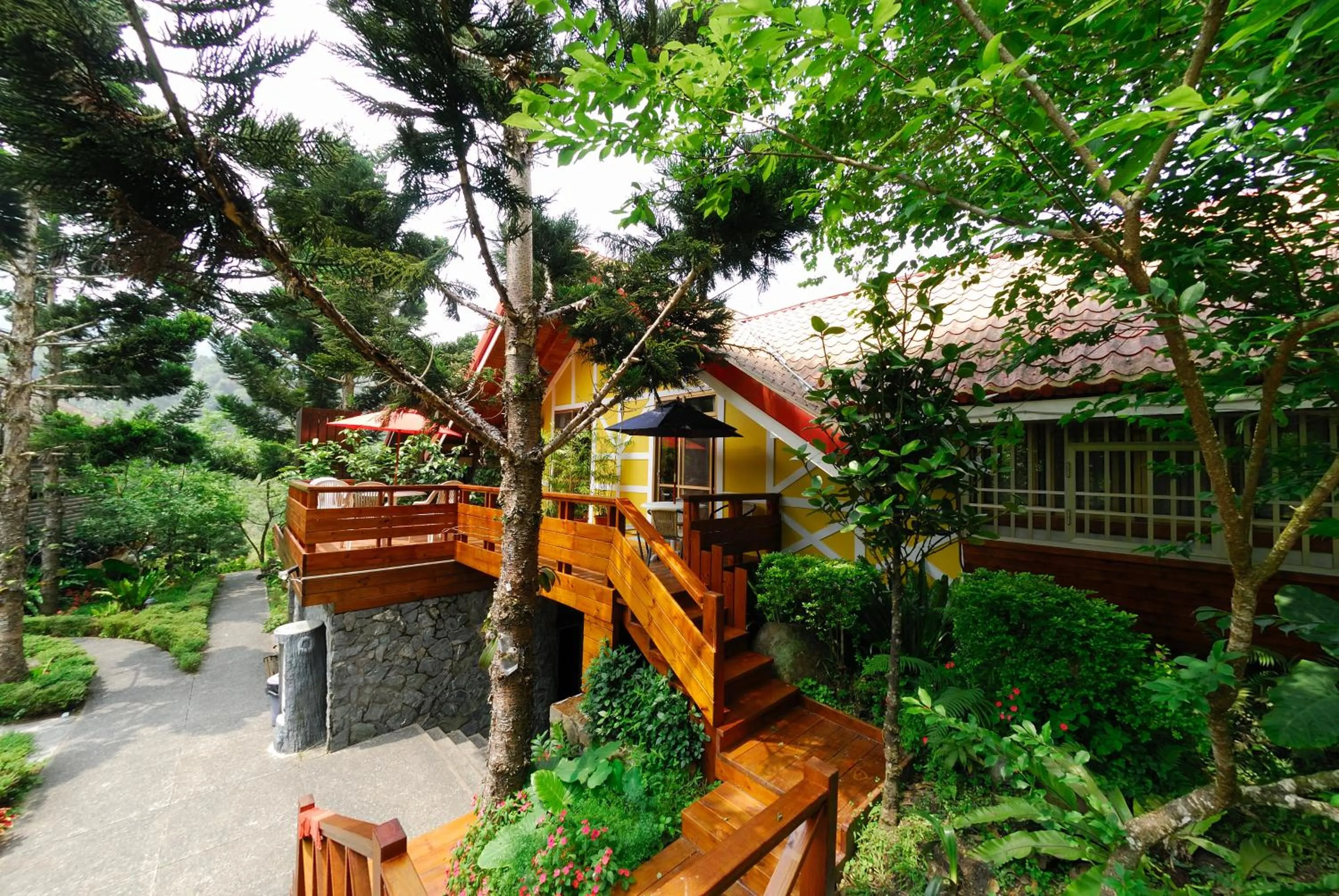 Shinmingshan Holiday Inn