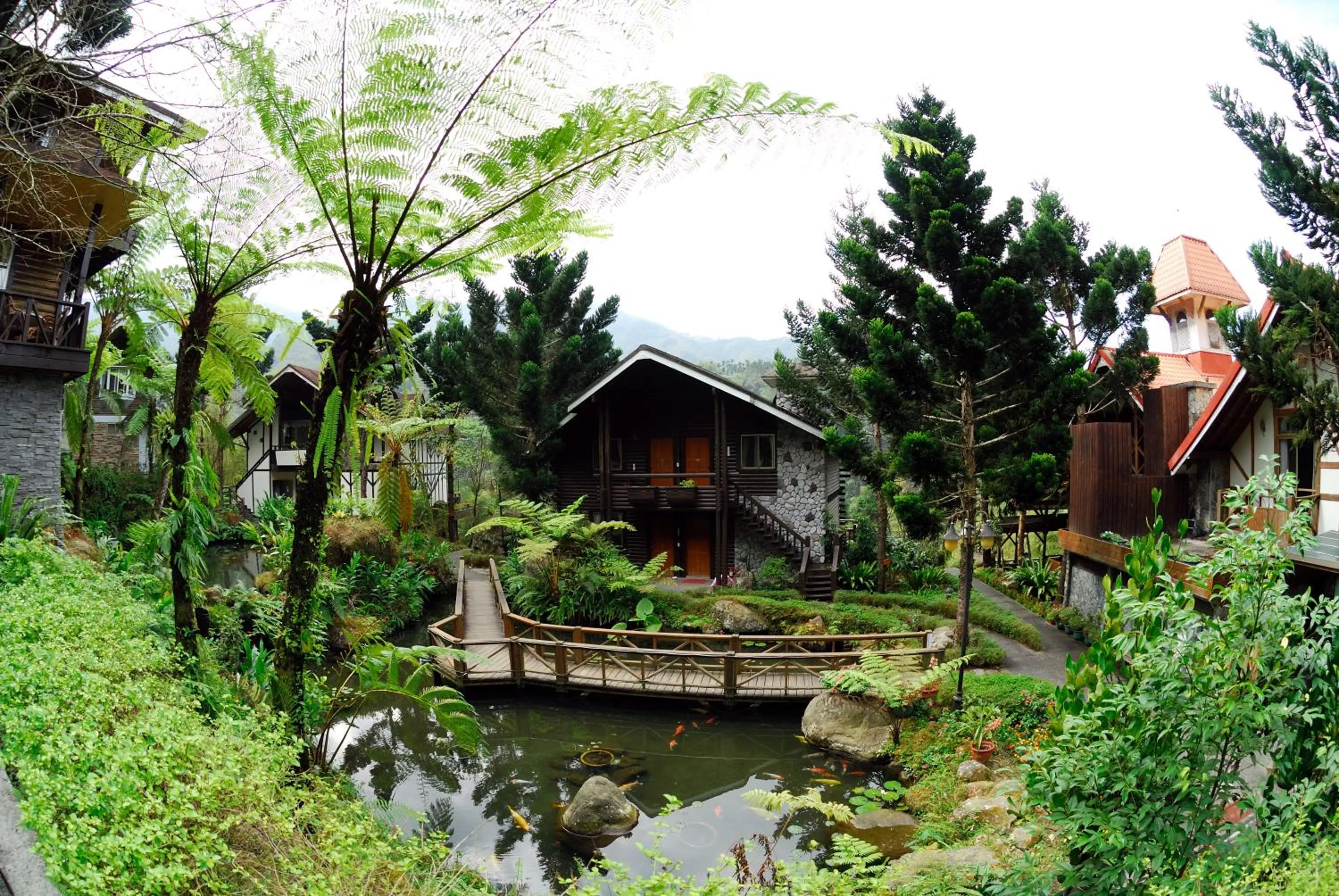 Shinmingshan Holiday Inn