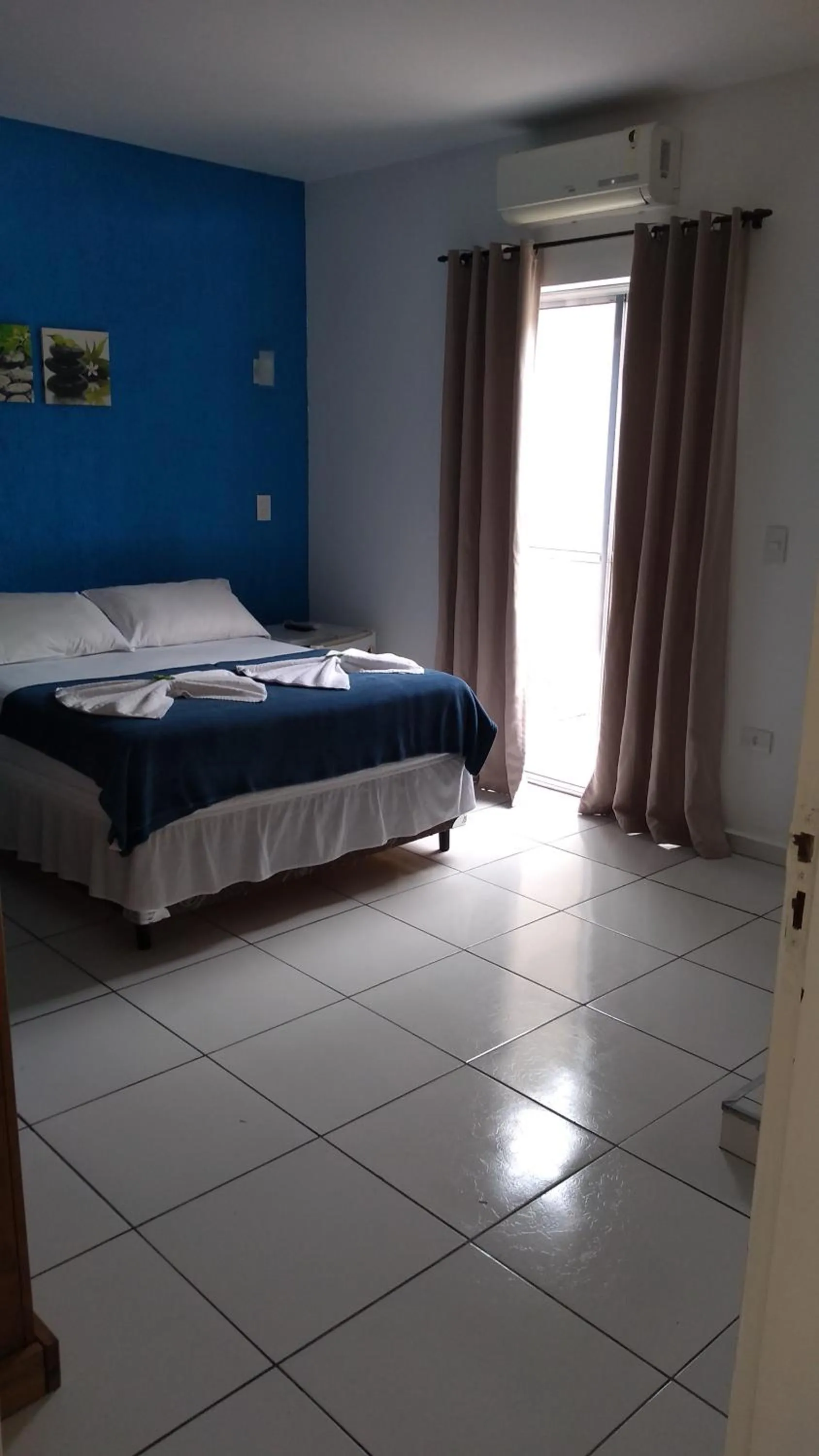 Bedroom, Bed in Hotel Portal da Praia