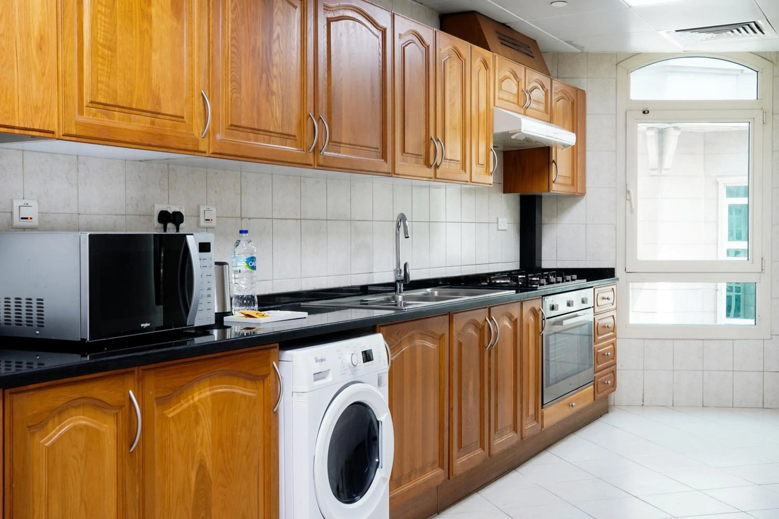Kitchen or kitchenette in Roda Al Murooj Residences