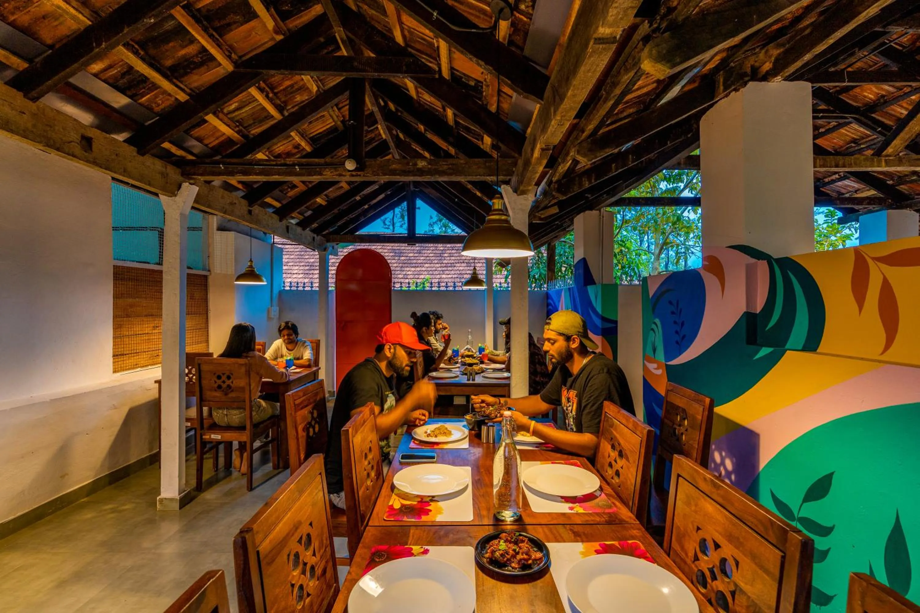 Restaurant/places to eat in Zostel Plus Wayanad