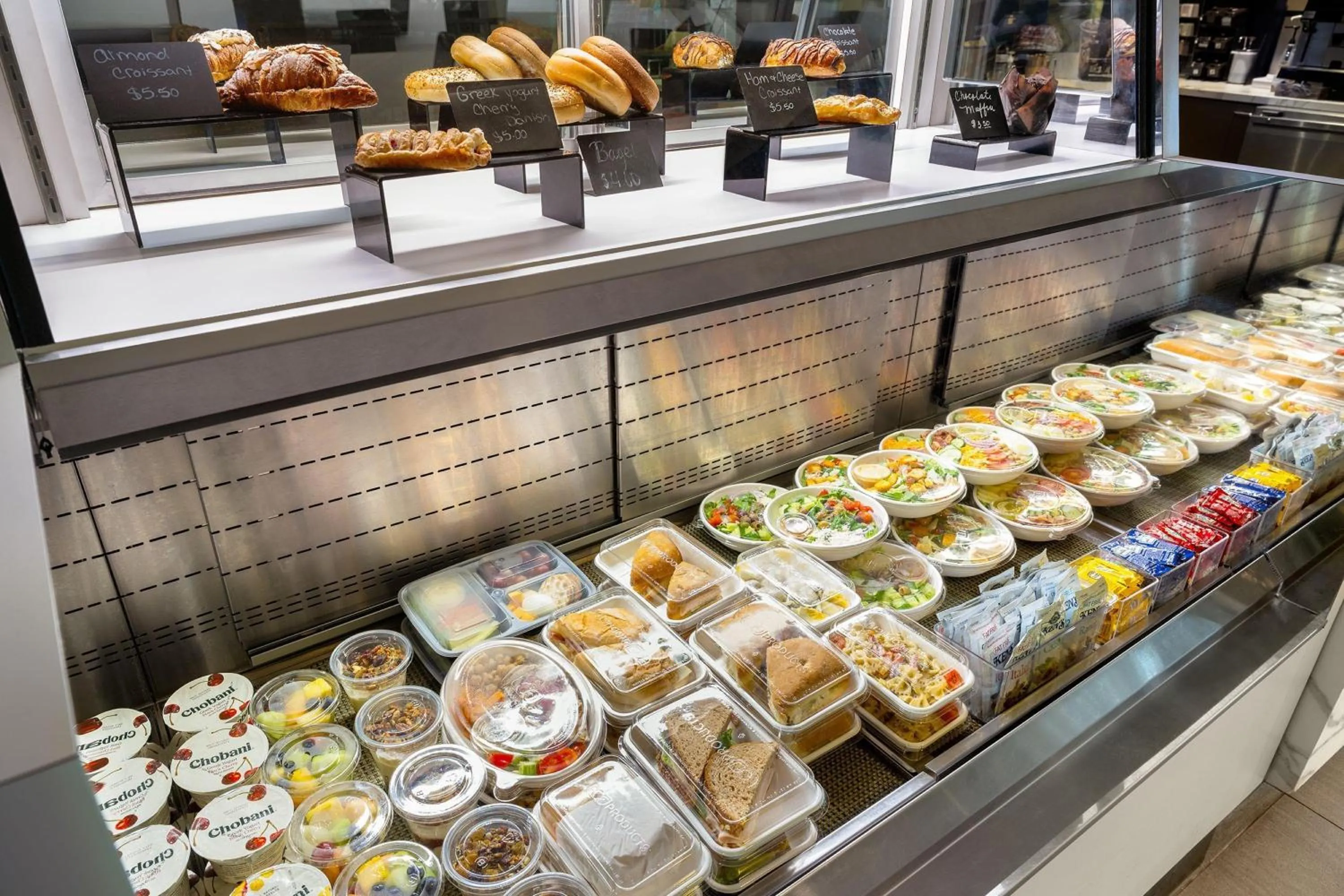 Restaurant/places to eat in Hyatt Regency Schaumburg Chicago