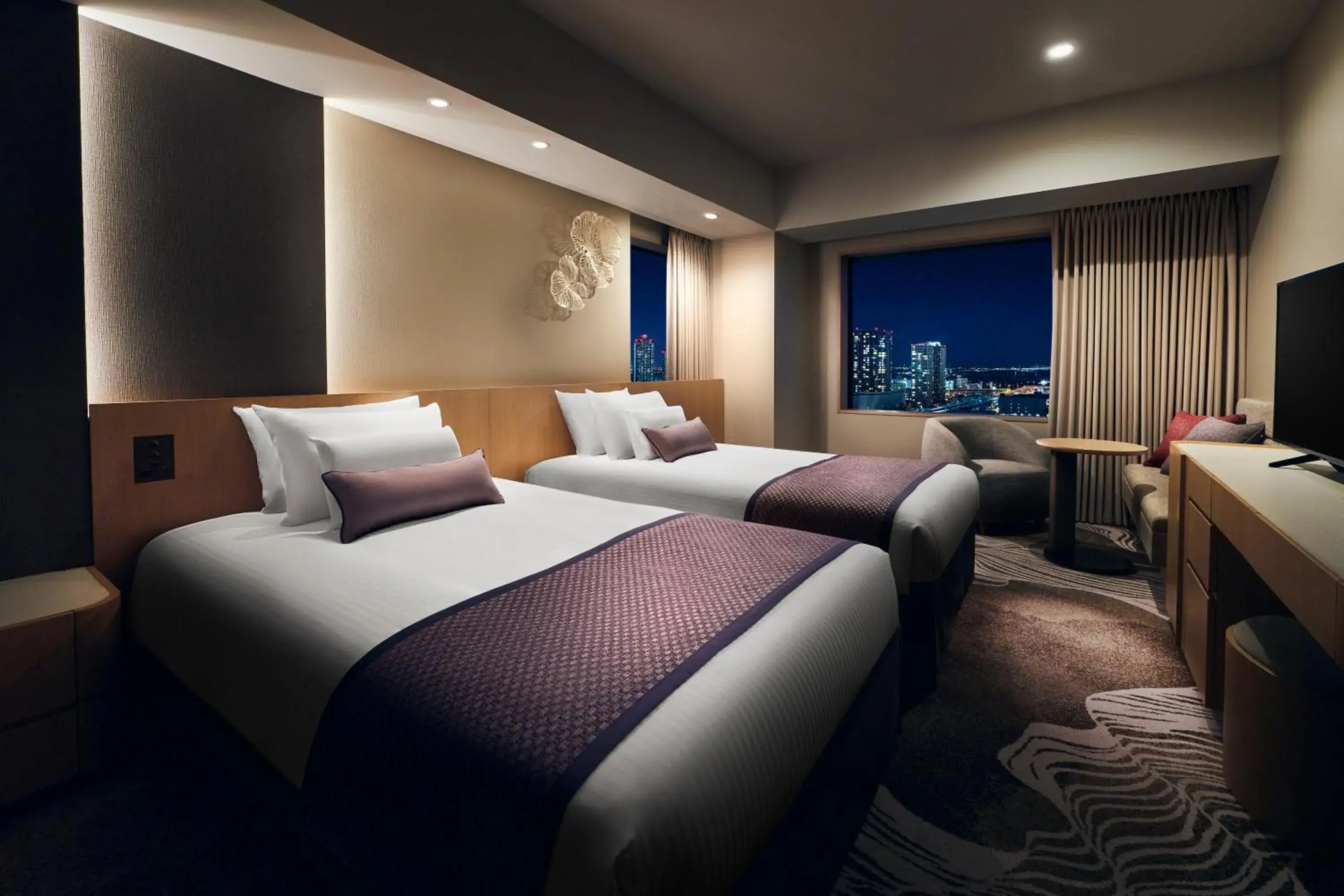 <16&17 Floor> Deluxe Twin Plus Room for 3 adults (An Extra Bed Provided for Triple Use) - Non-Smoking in Hotel JAL City Tokyo Toyosu <16&17 Floor> Deluxe Twin Plus Room for 3 adults (An Extra Bed Provided for Triple Use) - Non-Smoking in Hotel JAL City Tokyo Toyosu