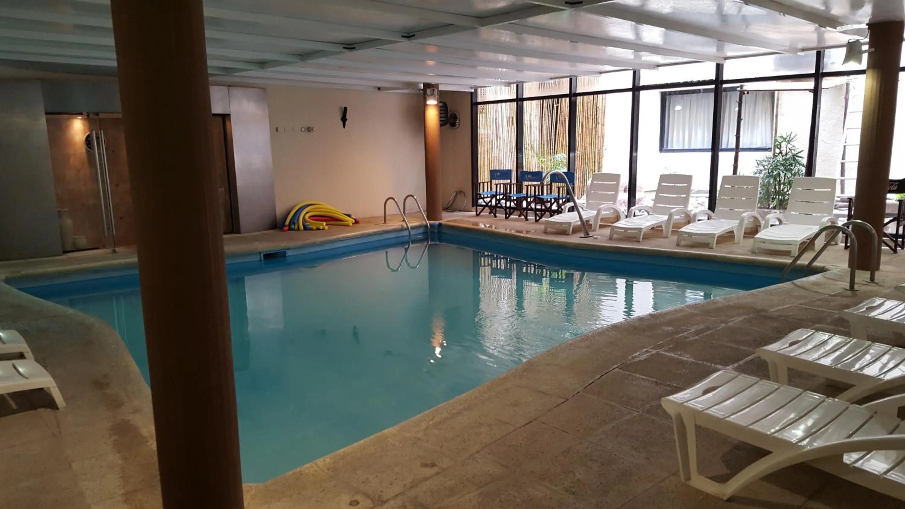 Swimming pool in Howard Johnson by Wyndham San Pedro