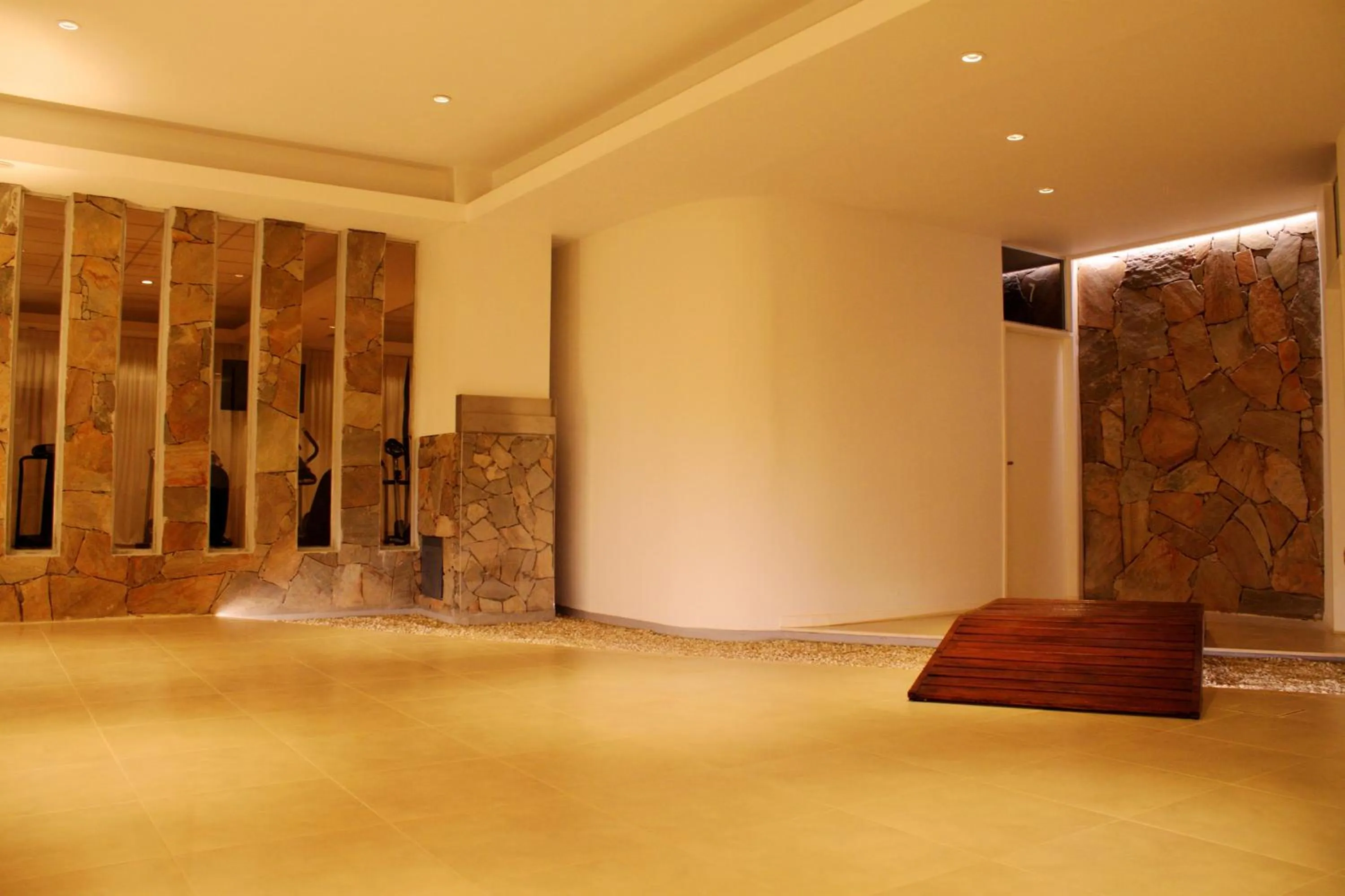 Spa and wellness centre/facilities in Howard Johnson by Wyndham San Pedro