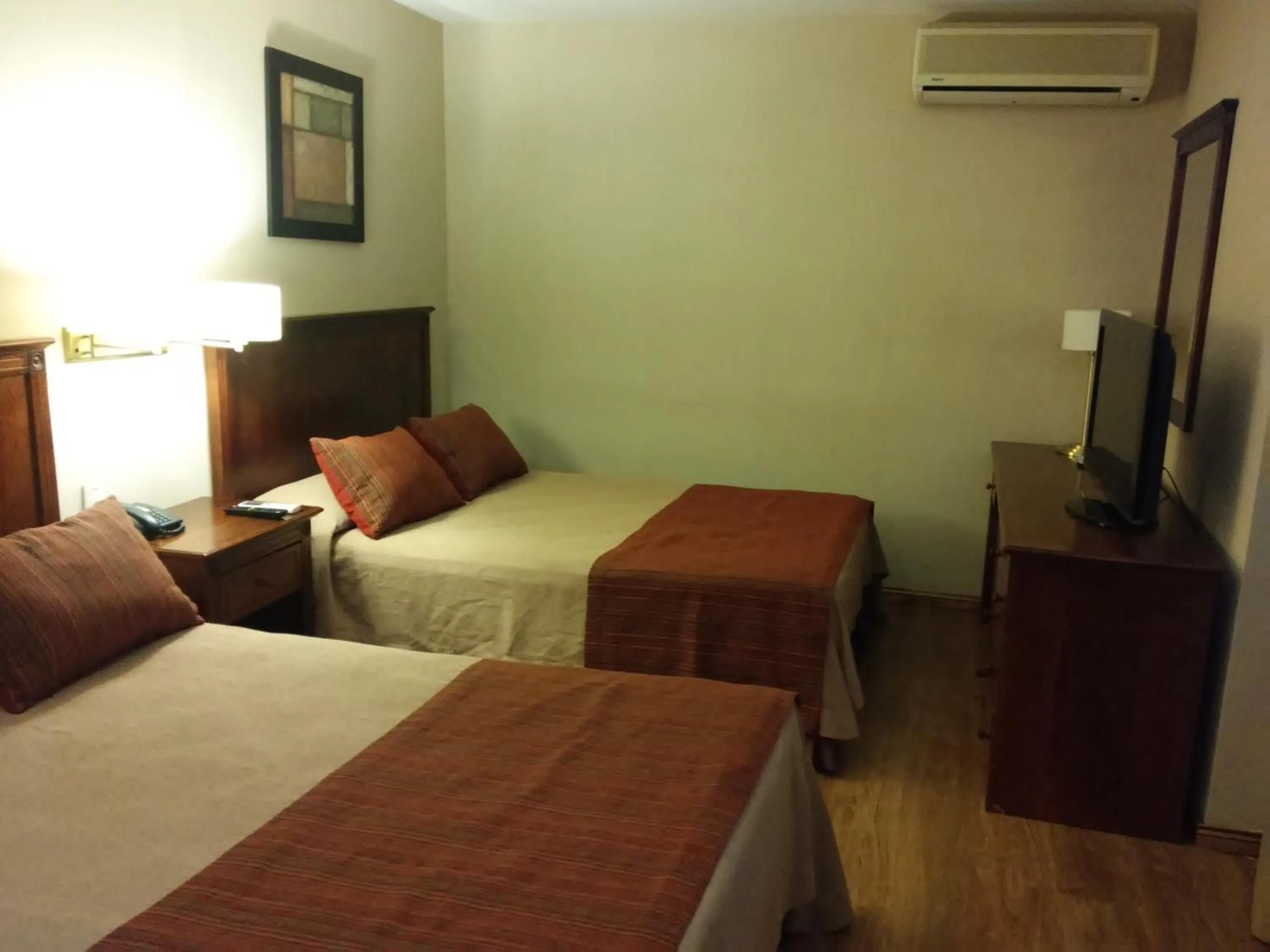 Bed in Howard Johnson by Wyndham San Pedro