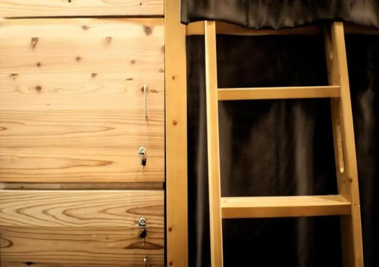 Bunk Bed in Mixed Dormitory Room in Kokonoe Machiya Bunk Bed in Mixed Dormitory Room in Kokonoe Machiya