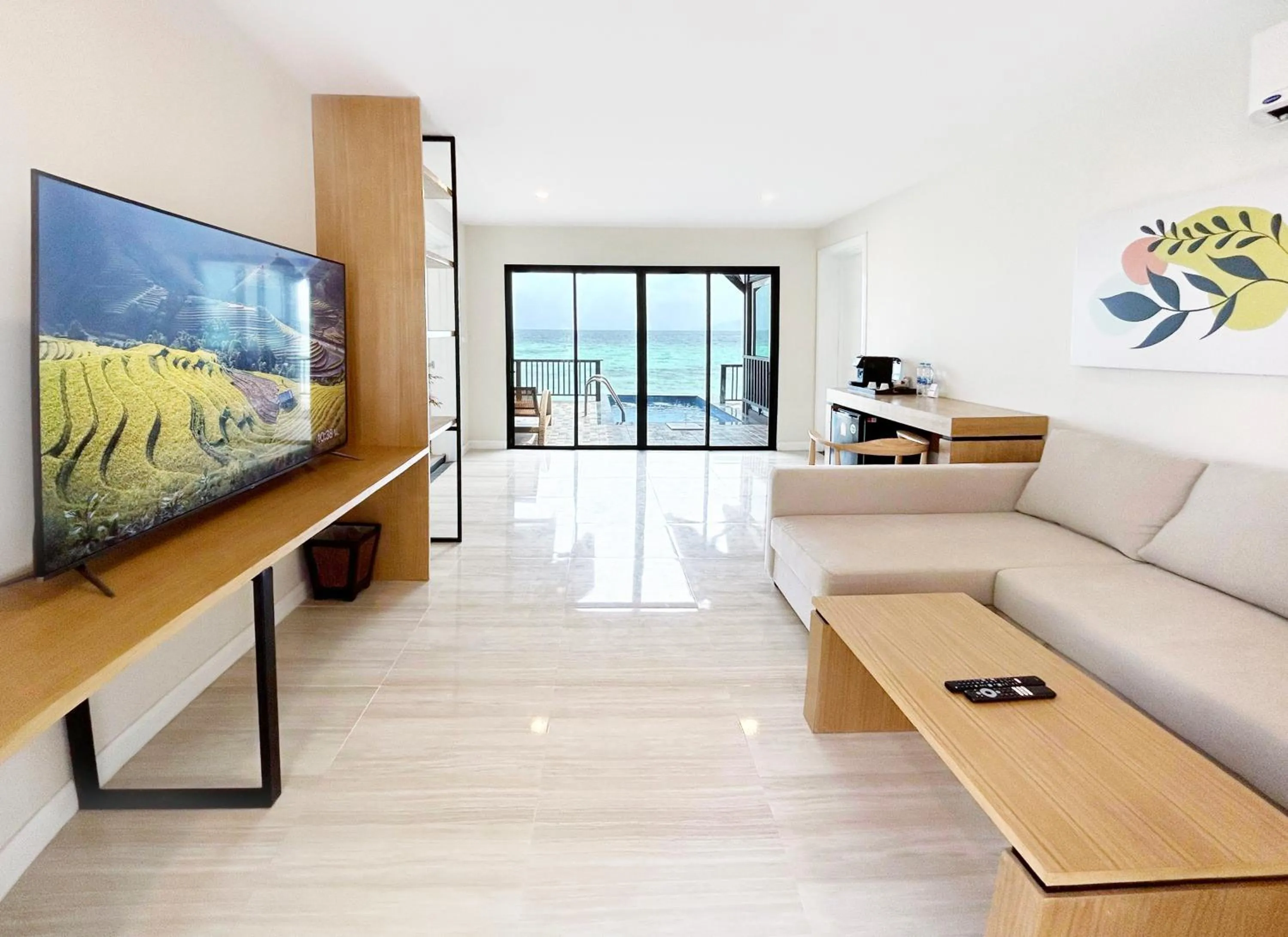 TV and multimedia in Phi Phi Holiday Resort