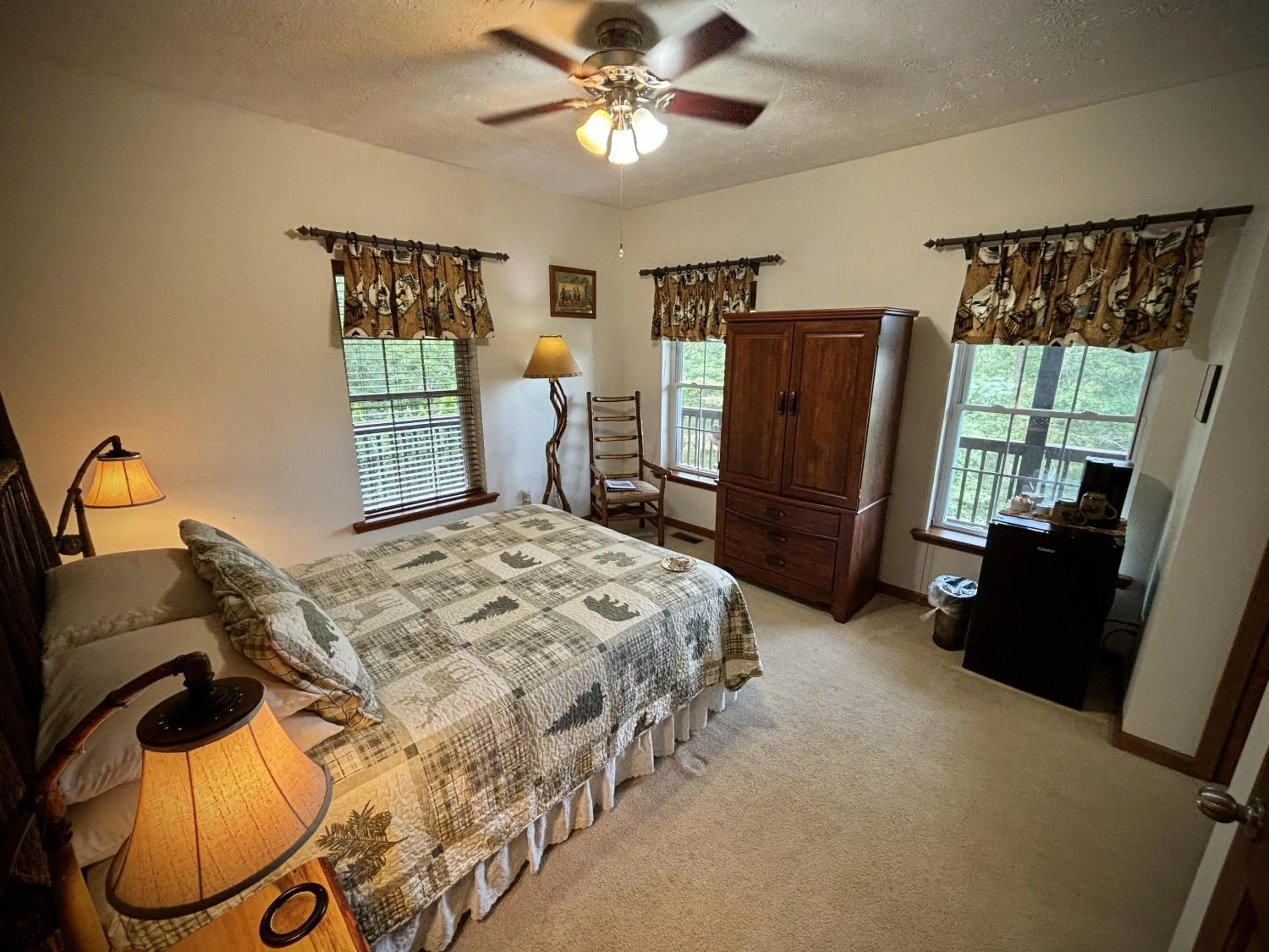 Bedroom, Bed in Long Mountain Lodge Bed & Breakfast