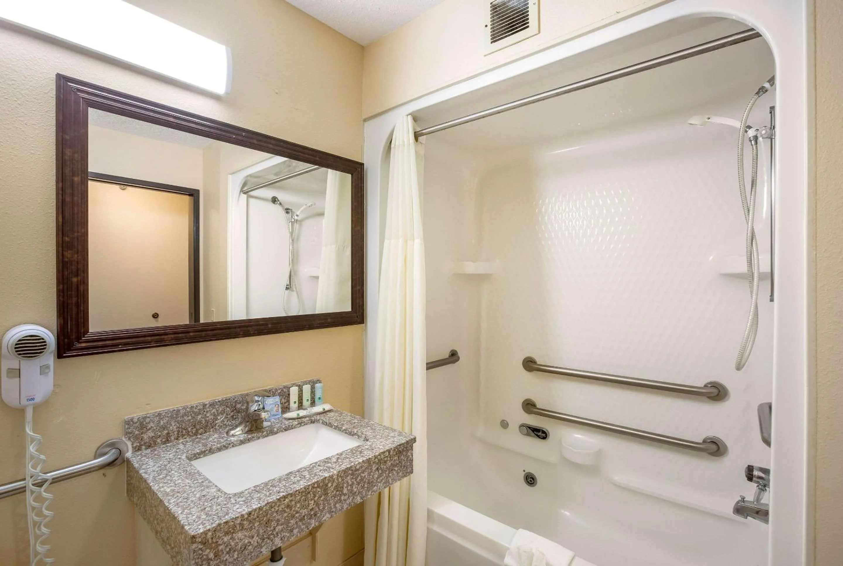 Bathroom in Quality Inn - Storm Lake