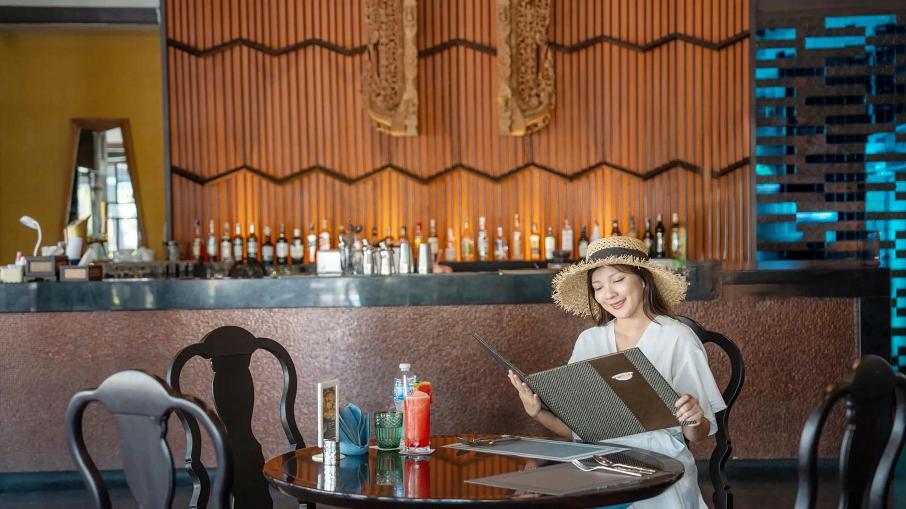 Restaurant/places to eat in Holiday Inn Resort Phuket by IHG