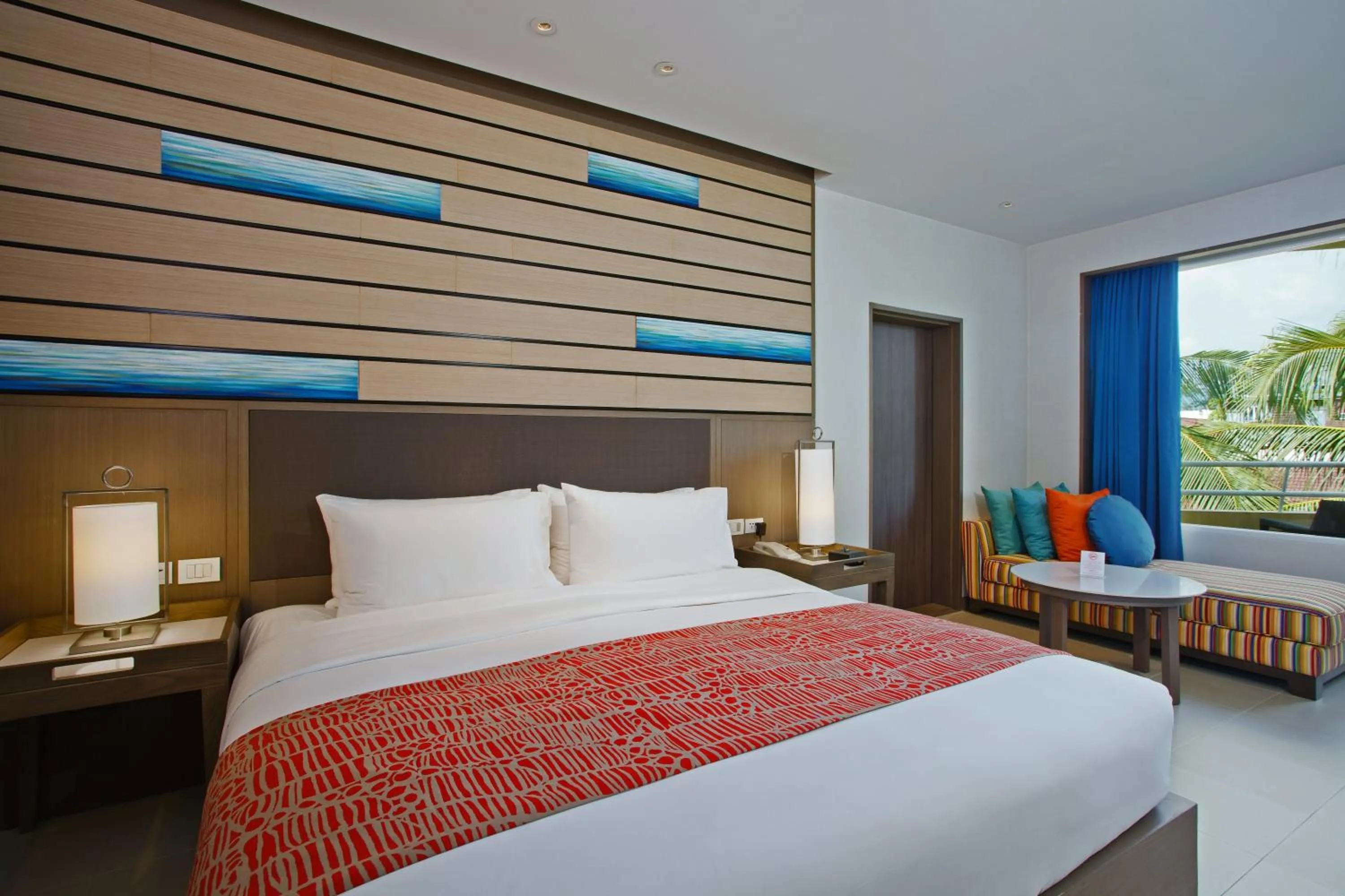 Photo of the whole room, Bed in Holiday Inn Resort Phuket by IHG