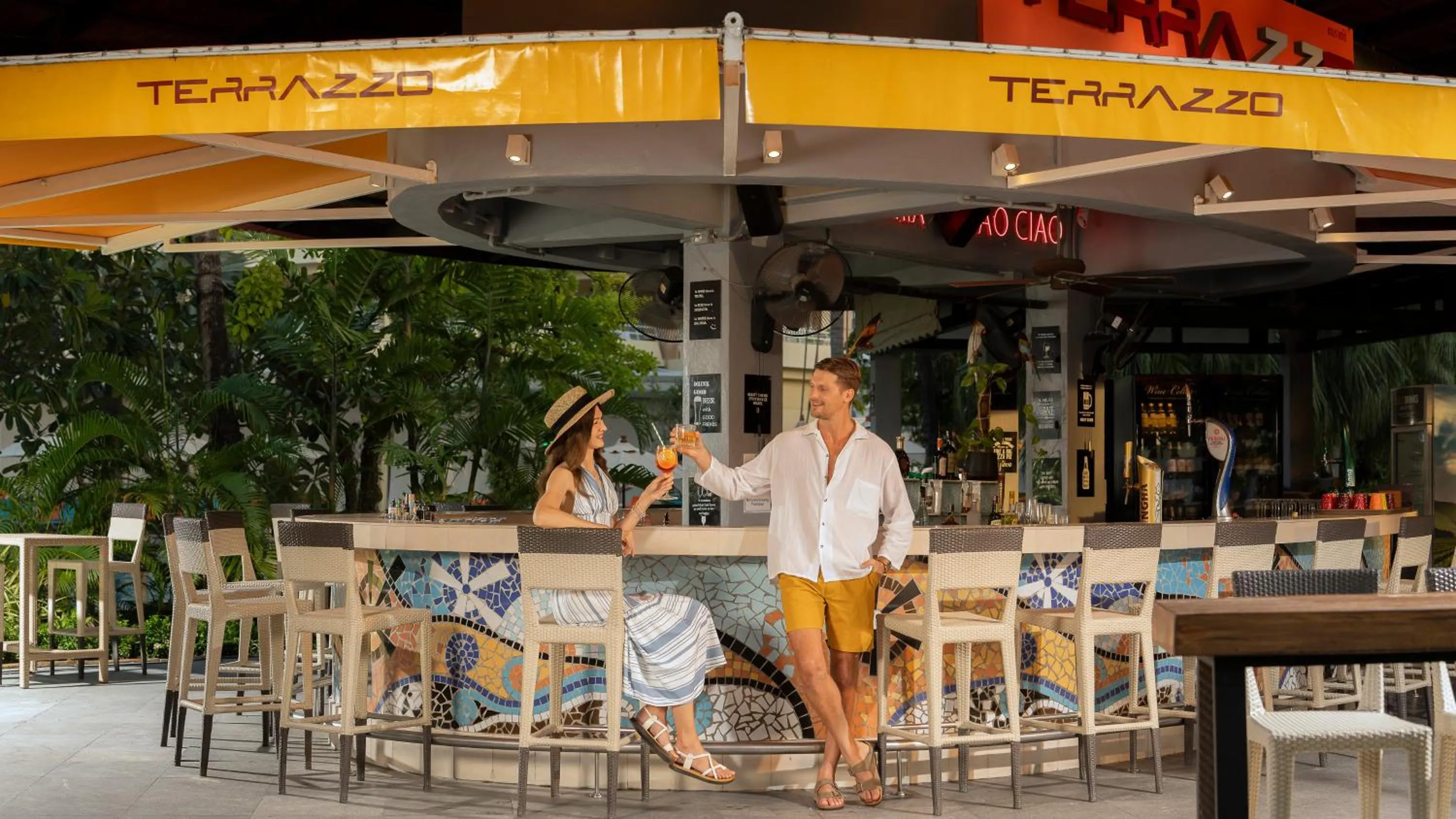 Lounge or bar in Holiday Inn Resort Phuket by IHG