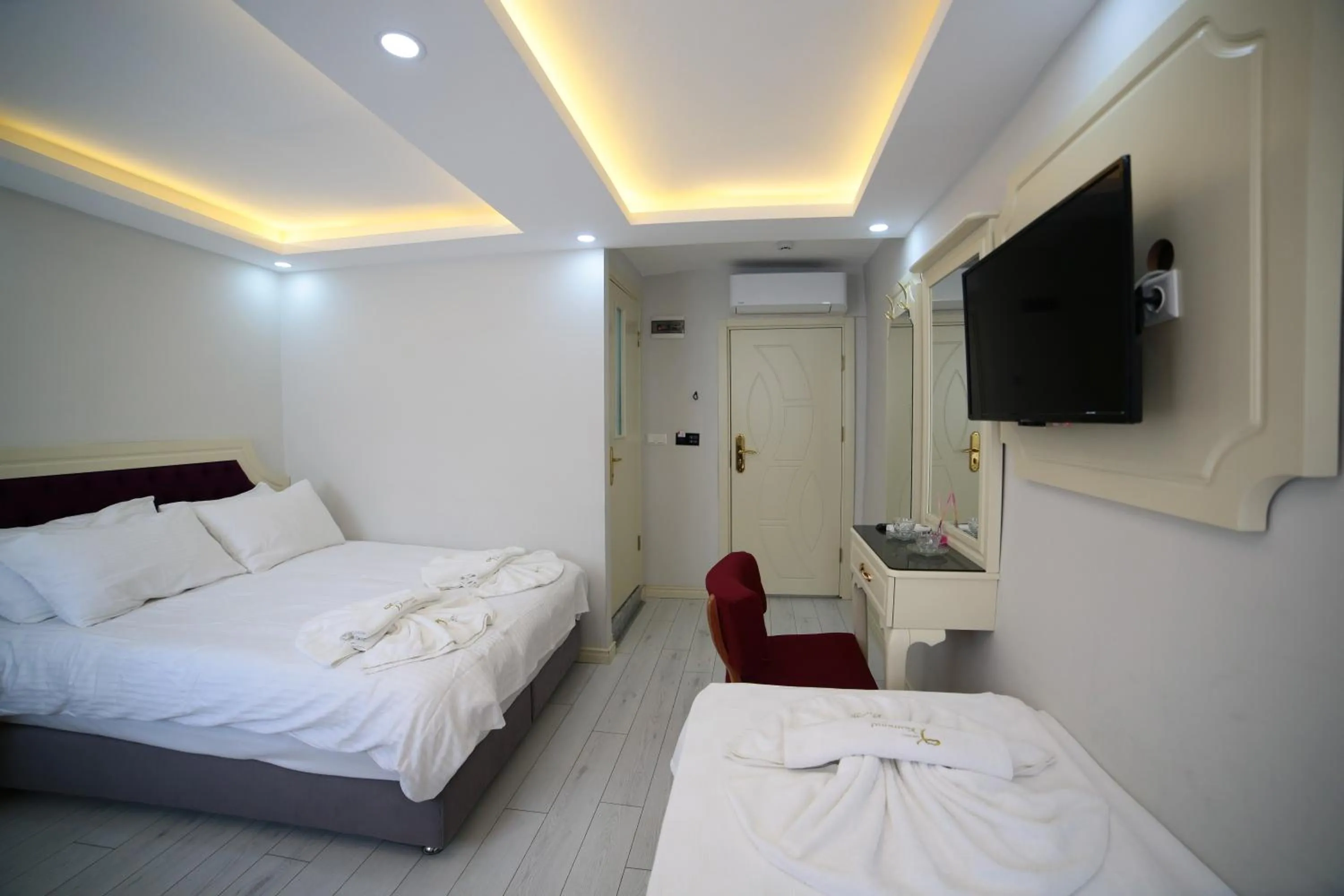 Bed in taksim diamond hotel