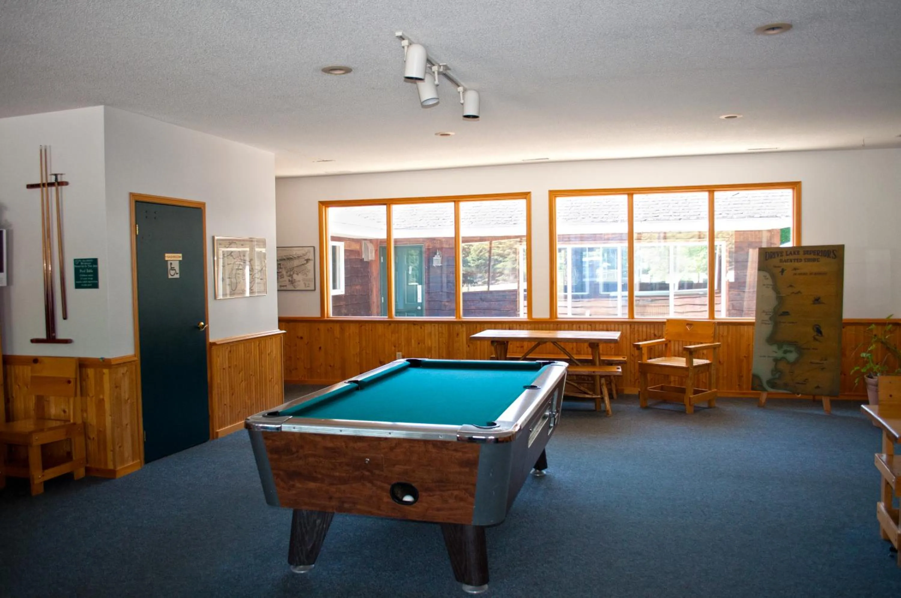 Billiard in Glenview Cottages