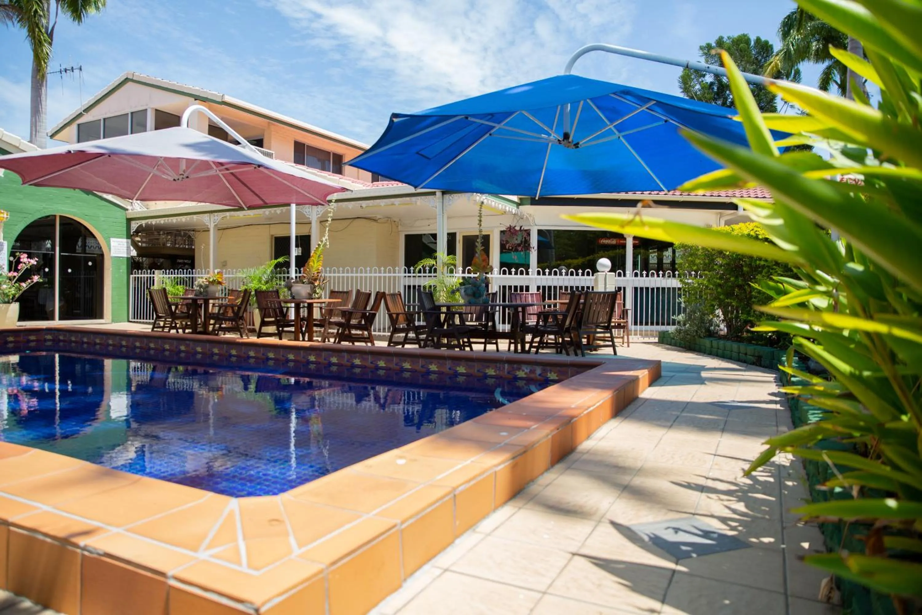 Swimming pool in Central Park Motel