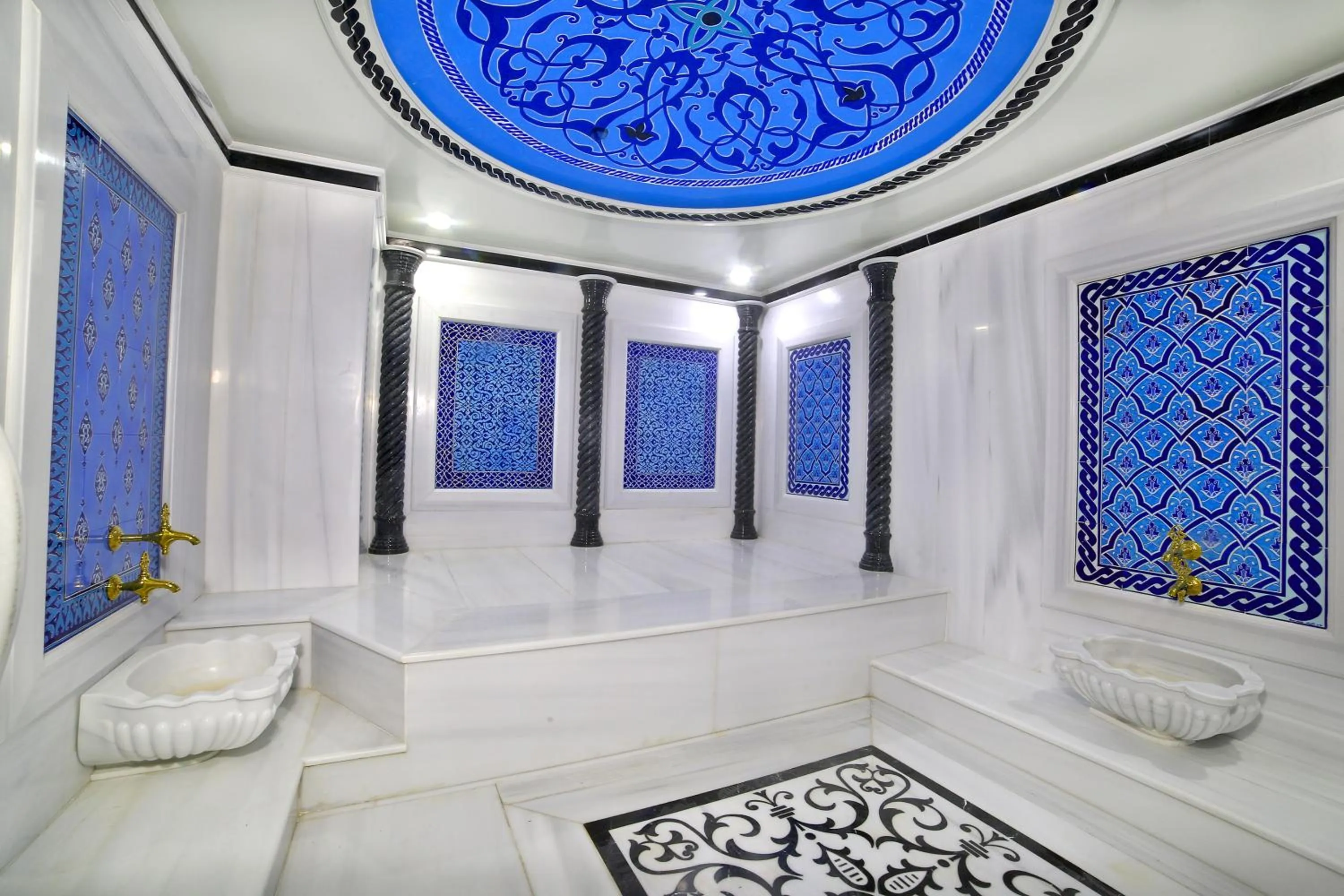 Squash in Seven Hills Palace & Spa