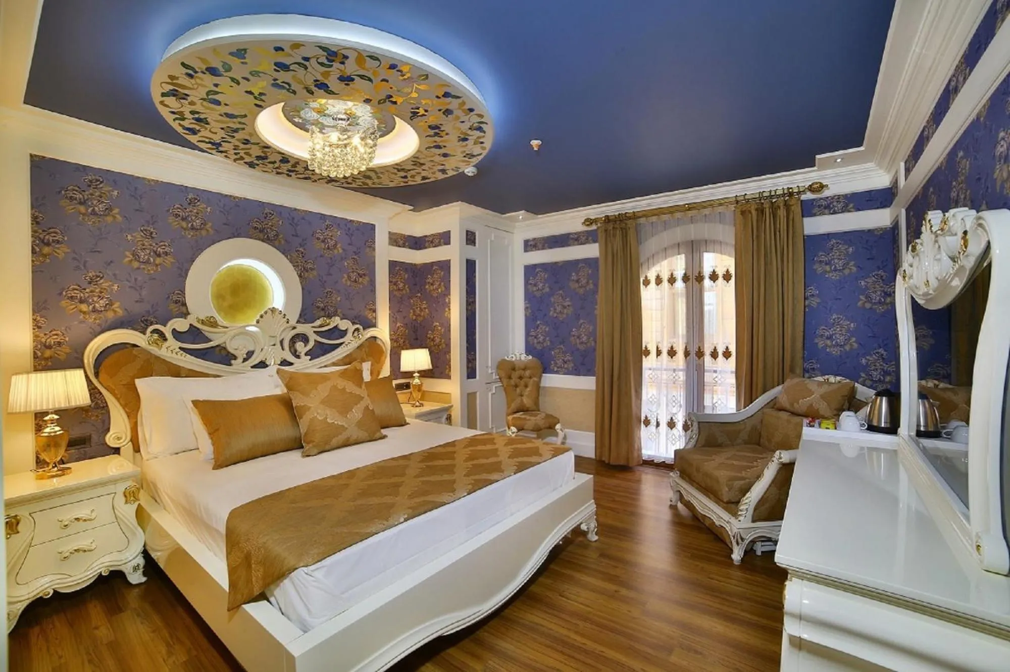 Photo of the whole room, Bed in Seven Hills Palace & Spa