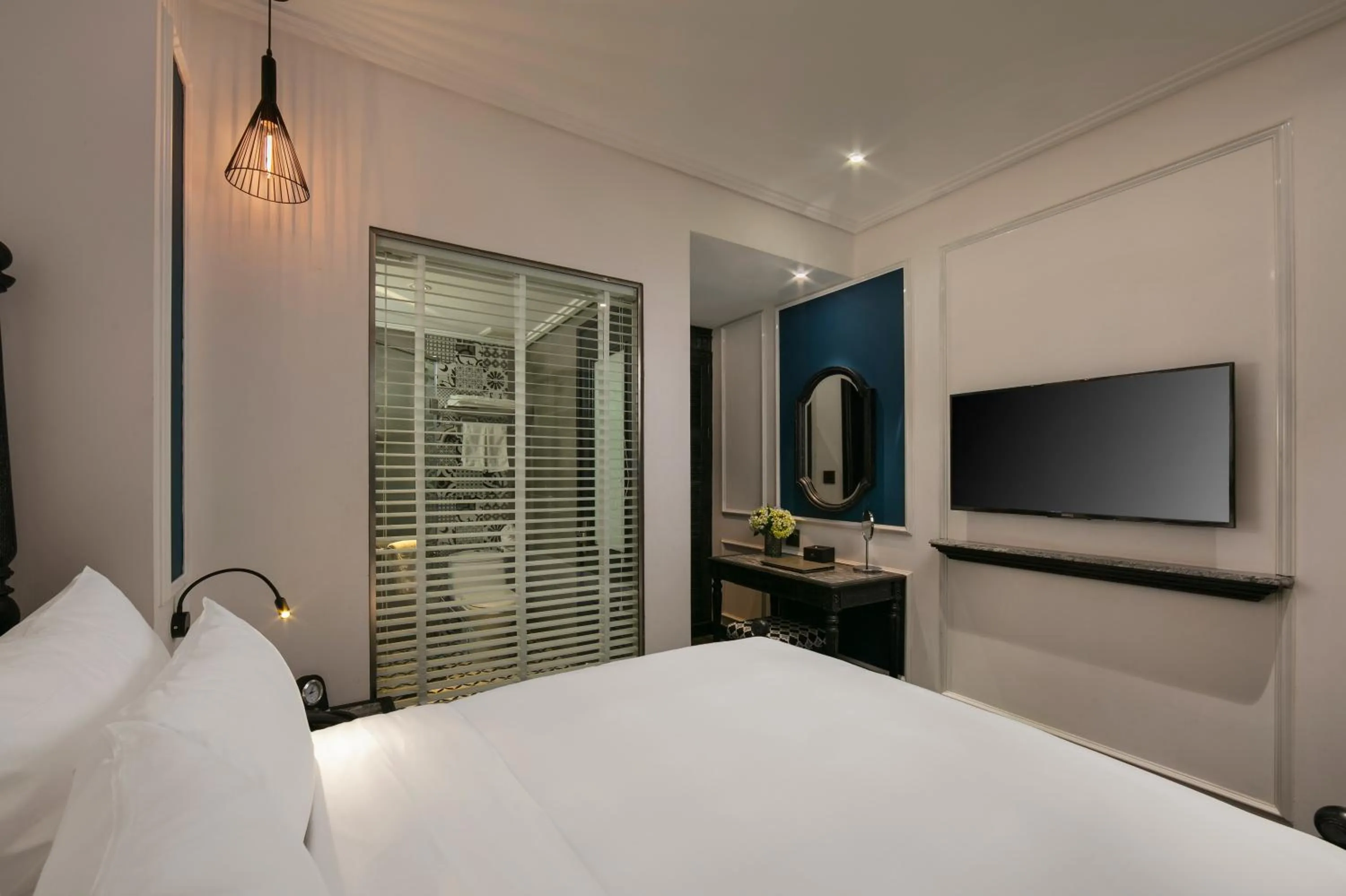 Photo of the whole room, Bed in Hanoi Esplendor Hotel and Spa