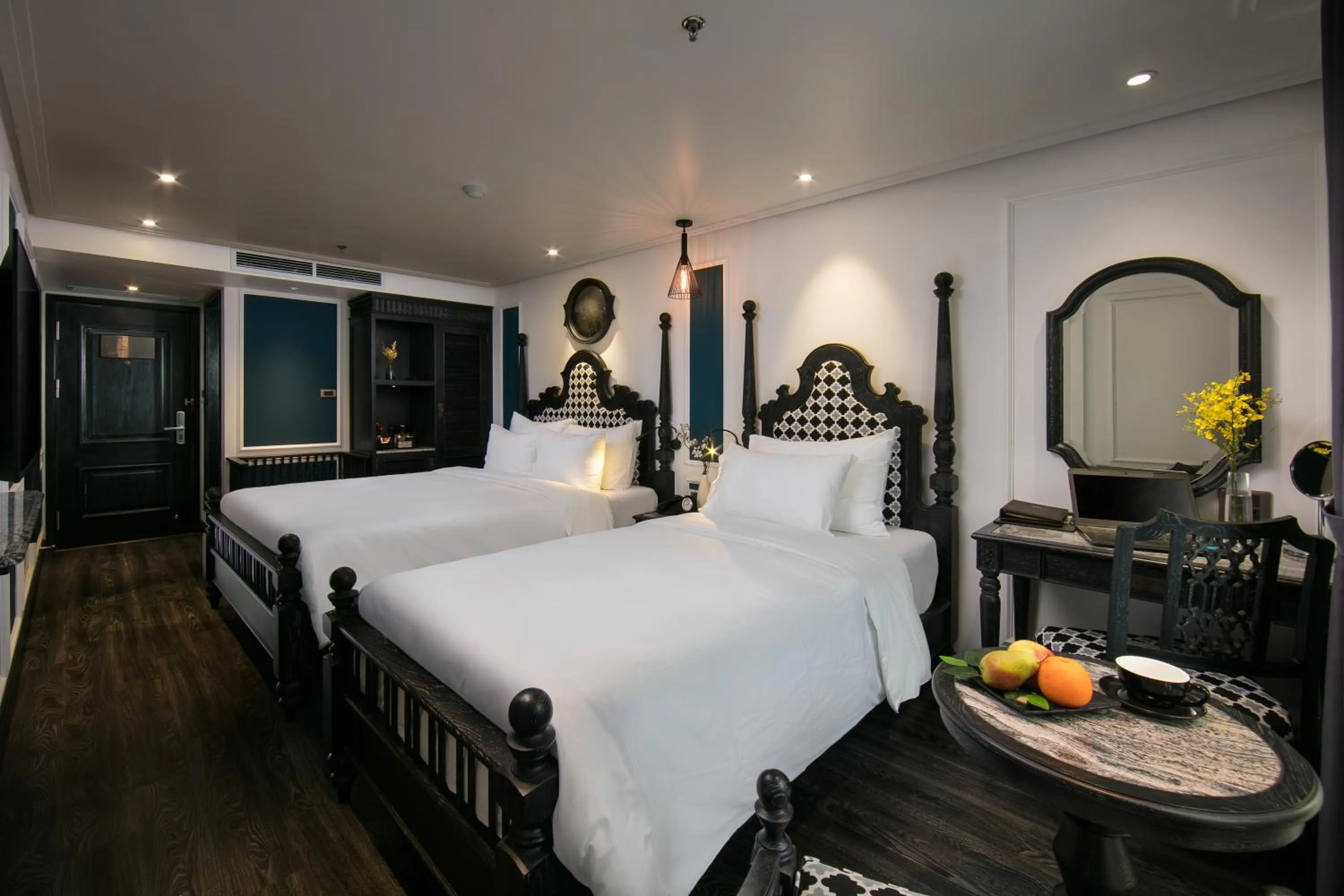 Photo of the whole room, Bed in Hanoi Esplendor Hotel and Spa